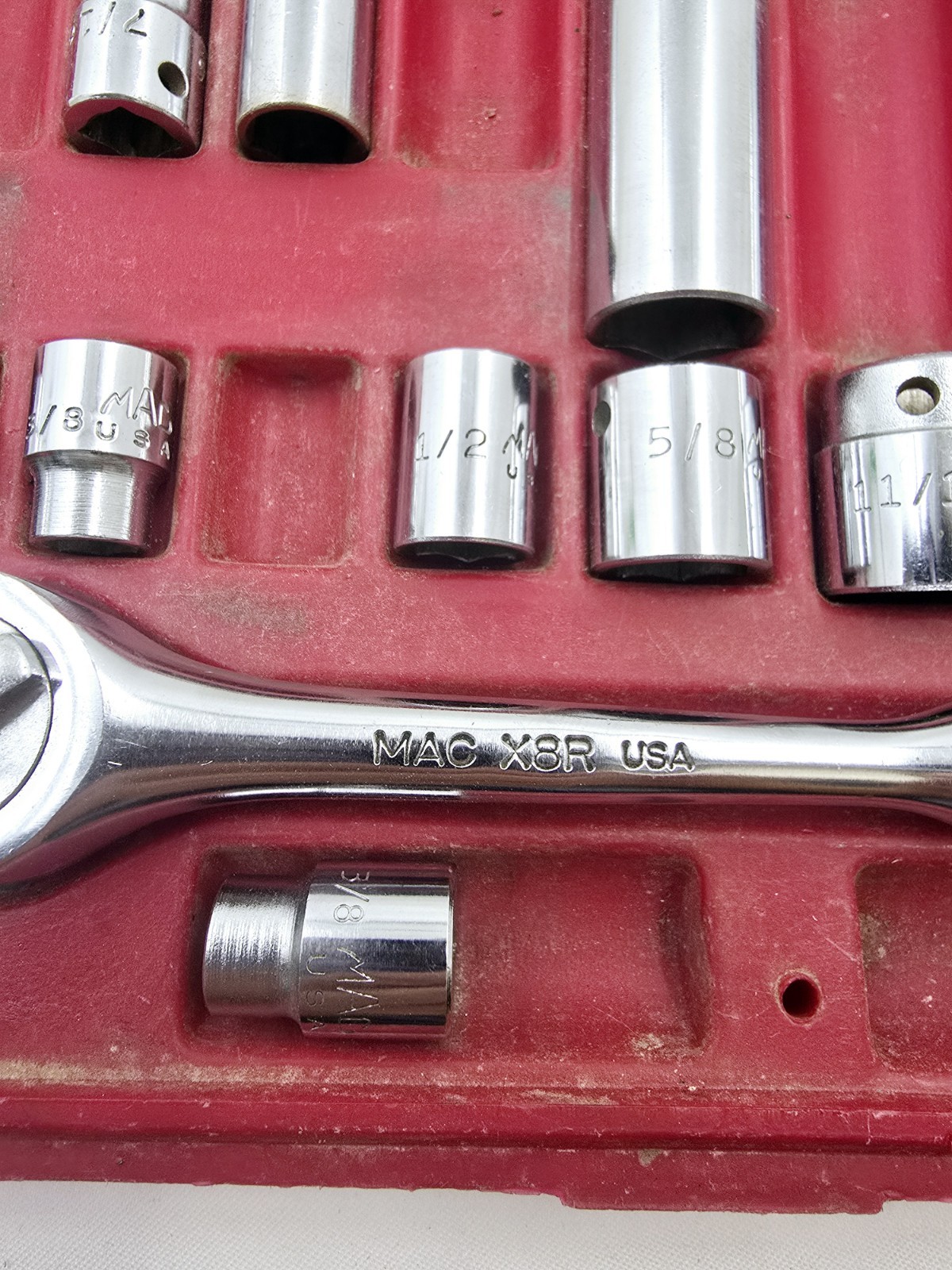 MAC Tools X8R 3/8″ Drive Ratchet And Miscellaneous Sockets