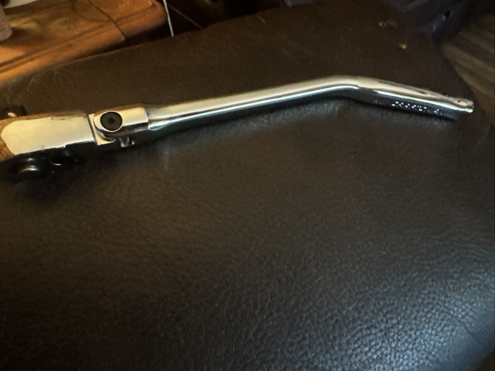 Craftsman 3/8″ Drive Flex Head Bent Handle Ratchet CMMT99439