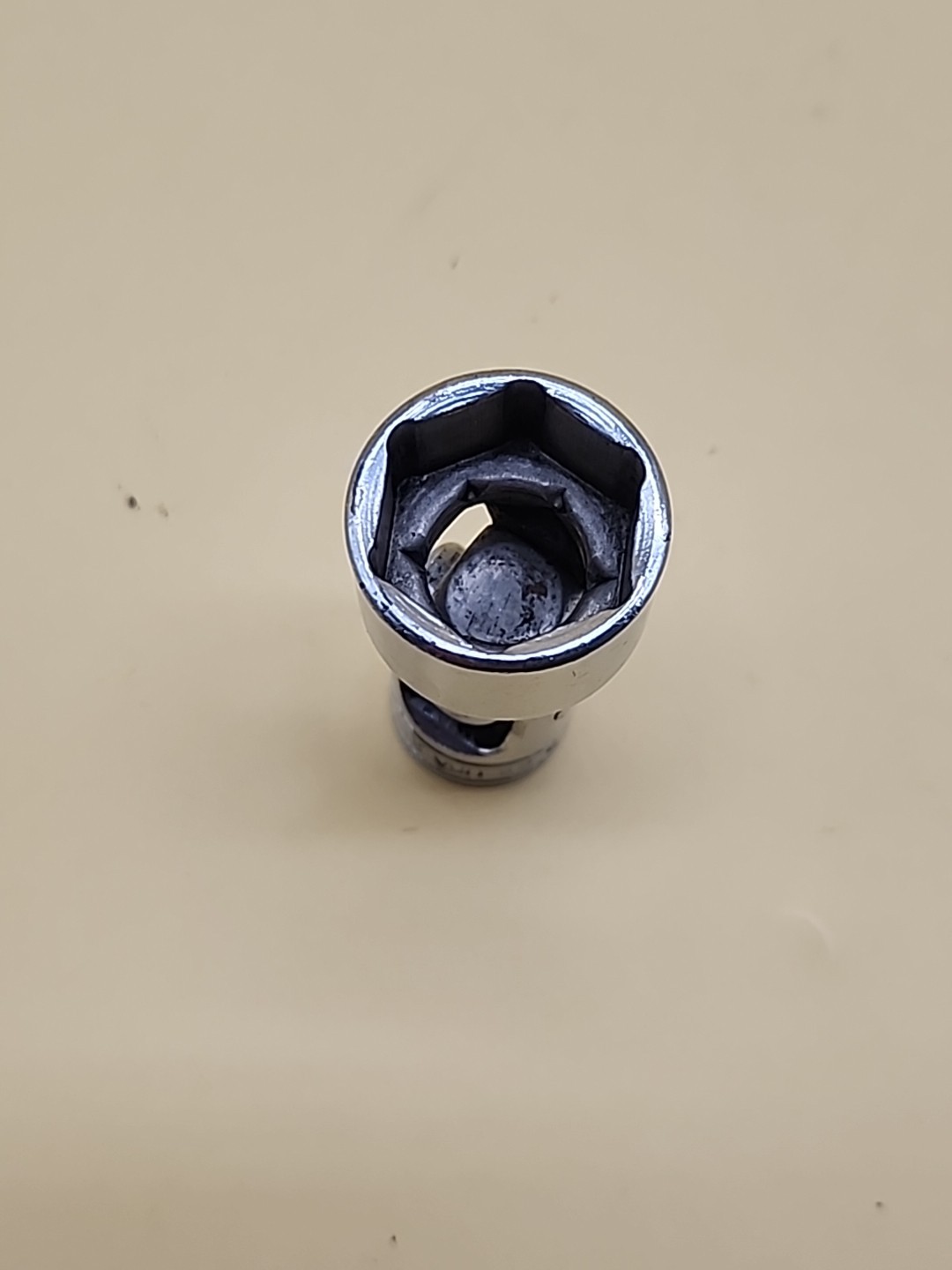 Snap-on Tools 3/8″ Drive 3/4″ FS24 Universal Swivel Socket 6pt USA