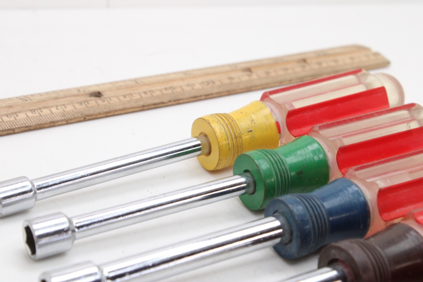 Unbranded Set of 5 Nut Drivers 1/2″ – 5/16″ Multi Color Hard Plastic Handles
