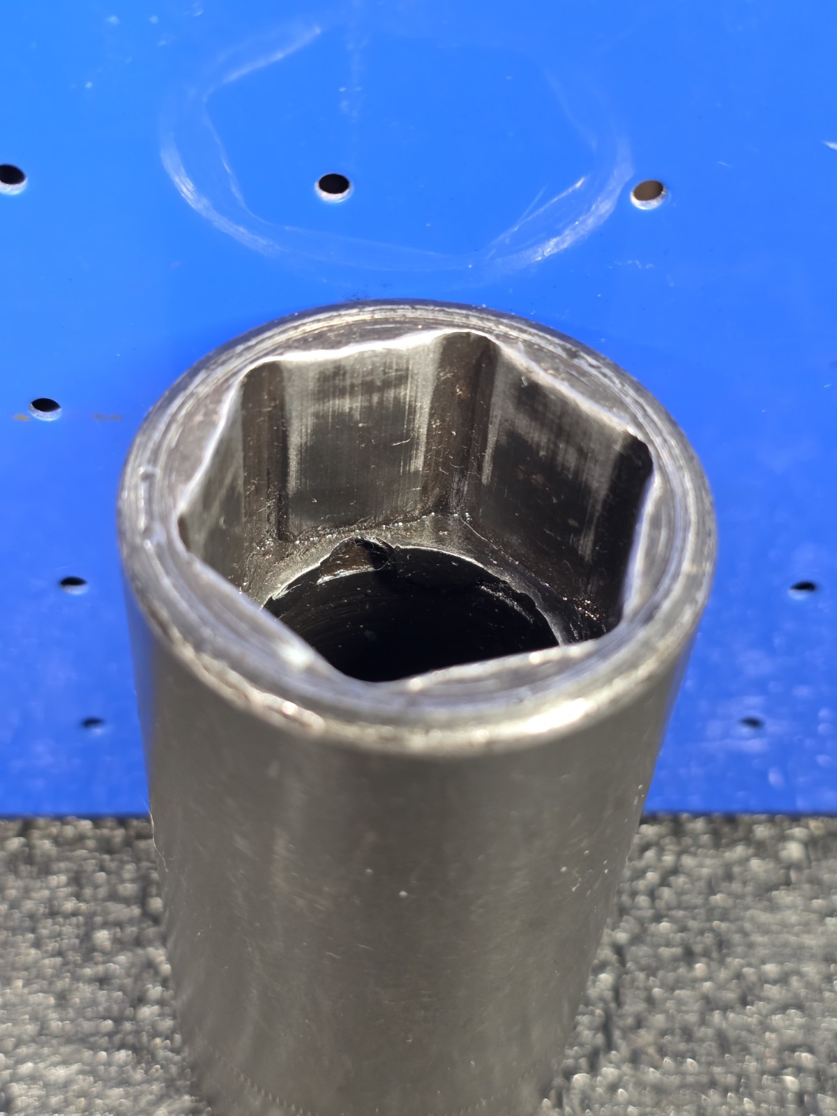 Snap-on Tools SIMM320 32mm 1/2″ Drive Metric DEEP 6-Point Impact Socket USA
