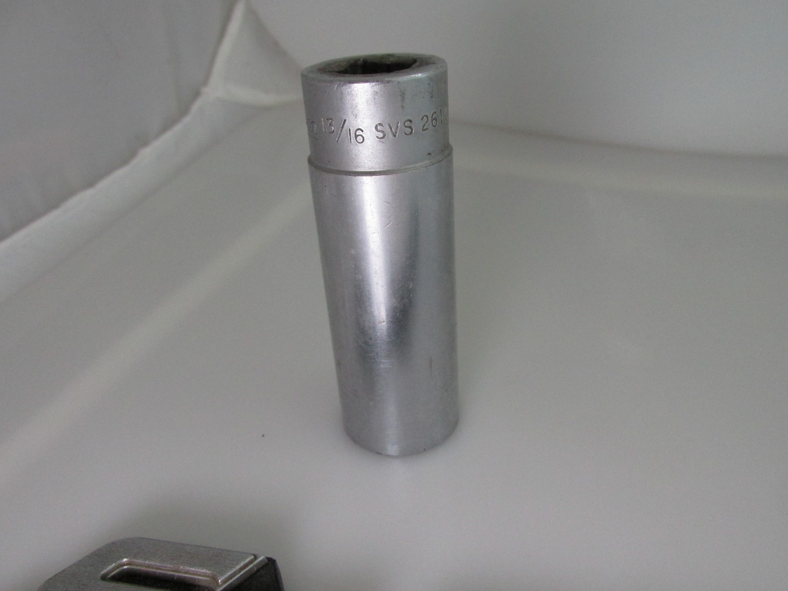 Snap On 13/16″ SVS261 Deep Socket Half Inch Drive 12 Point SAE Mechanic Tool