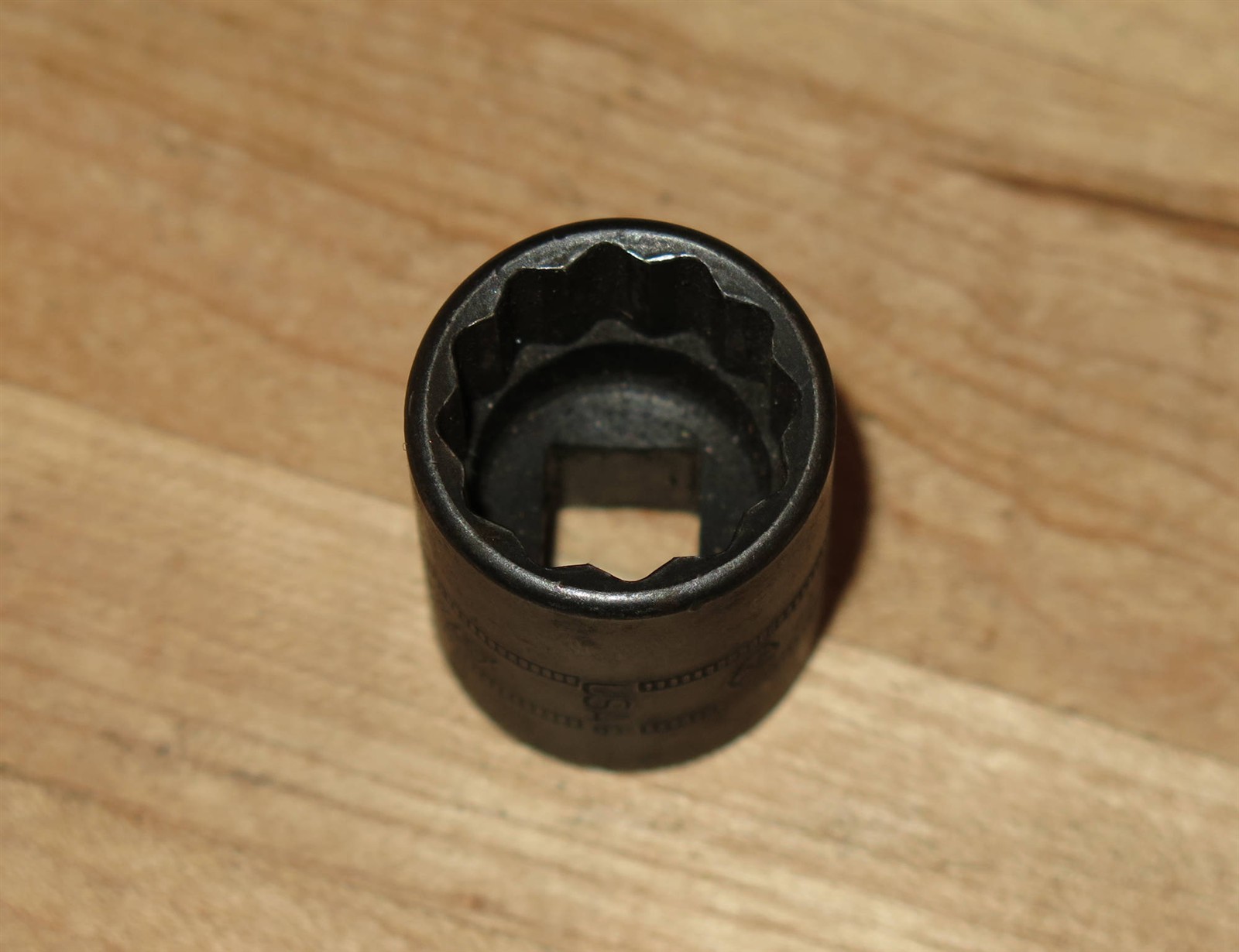 Snap-On IMDFM18 3/8″-Drive 12-point Semi-Deep Impact Socket – Metric 18mm