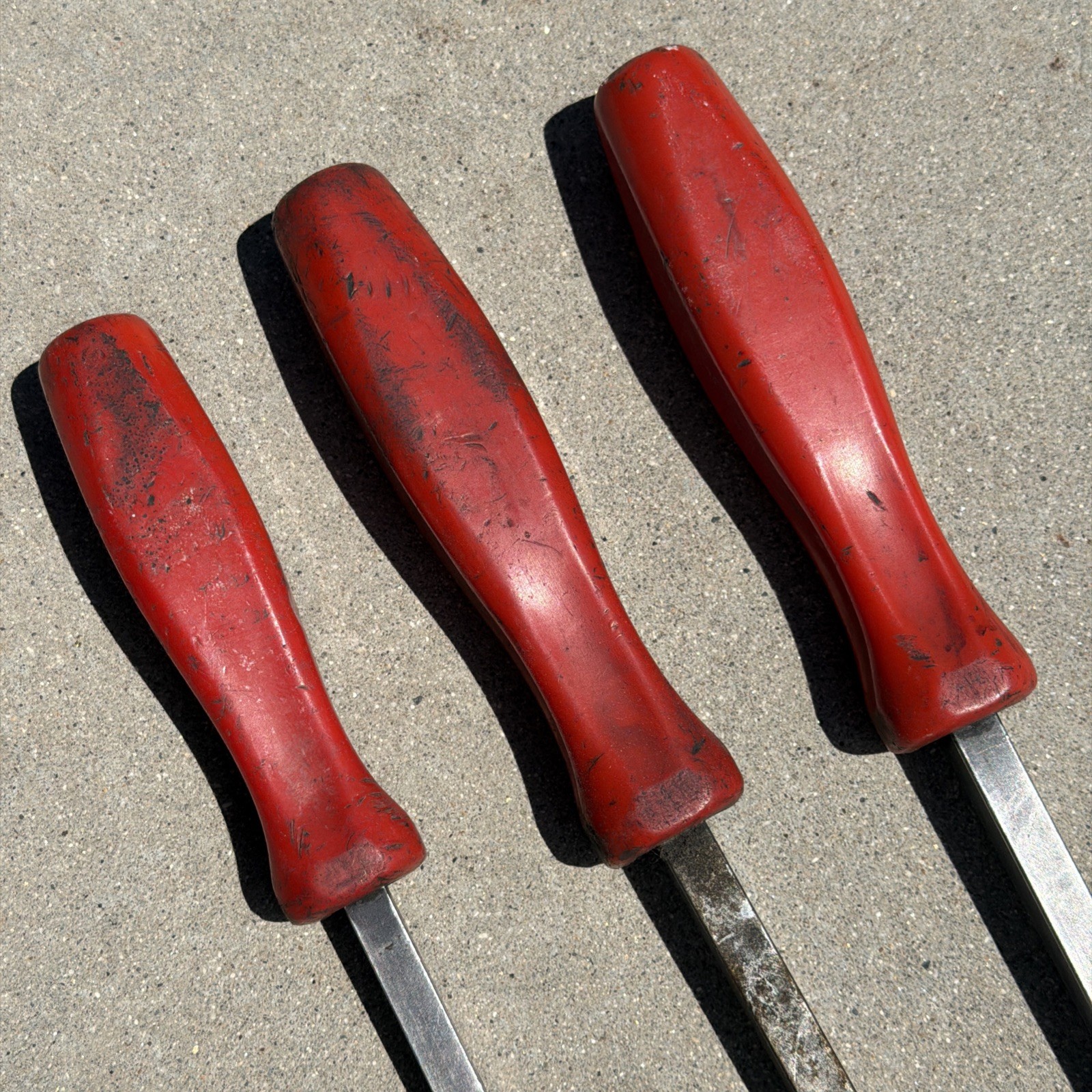 Snap On Tools 12″ 18″ 24″ Curved Tip Pry Bar Set Red Hard Handle 3pc USA READ!