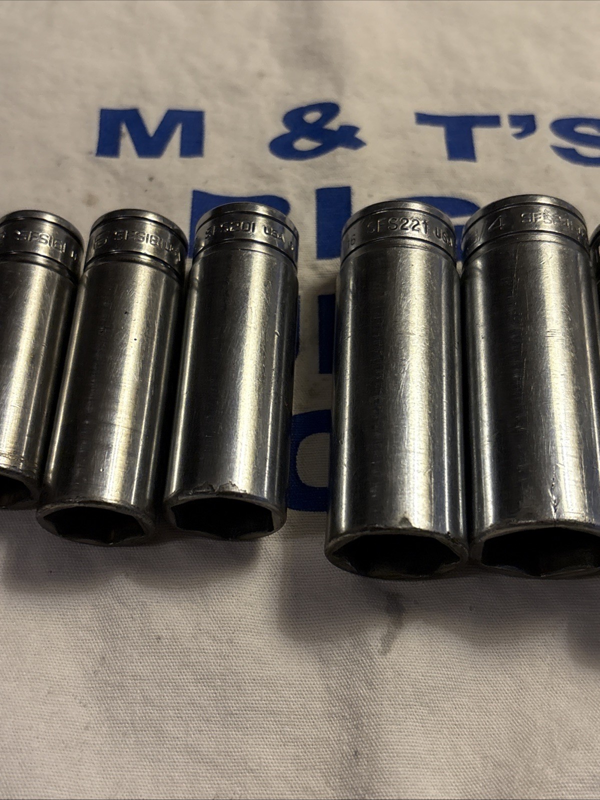 Snap-on Tools USA 3/8″ Drive 6pt 11pc SAE Deep Chrome Socket Set 211SFSY