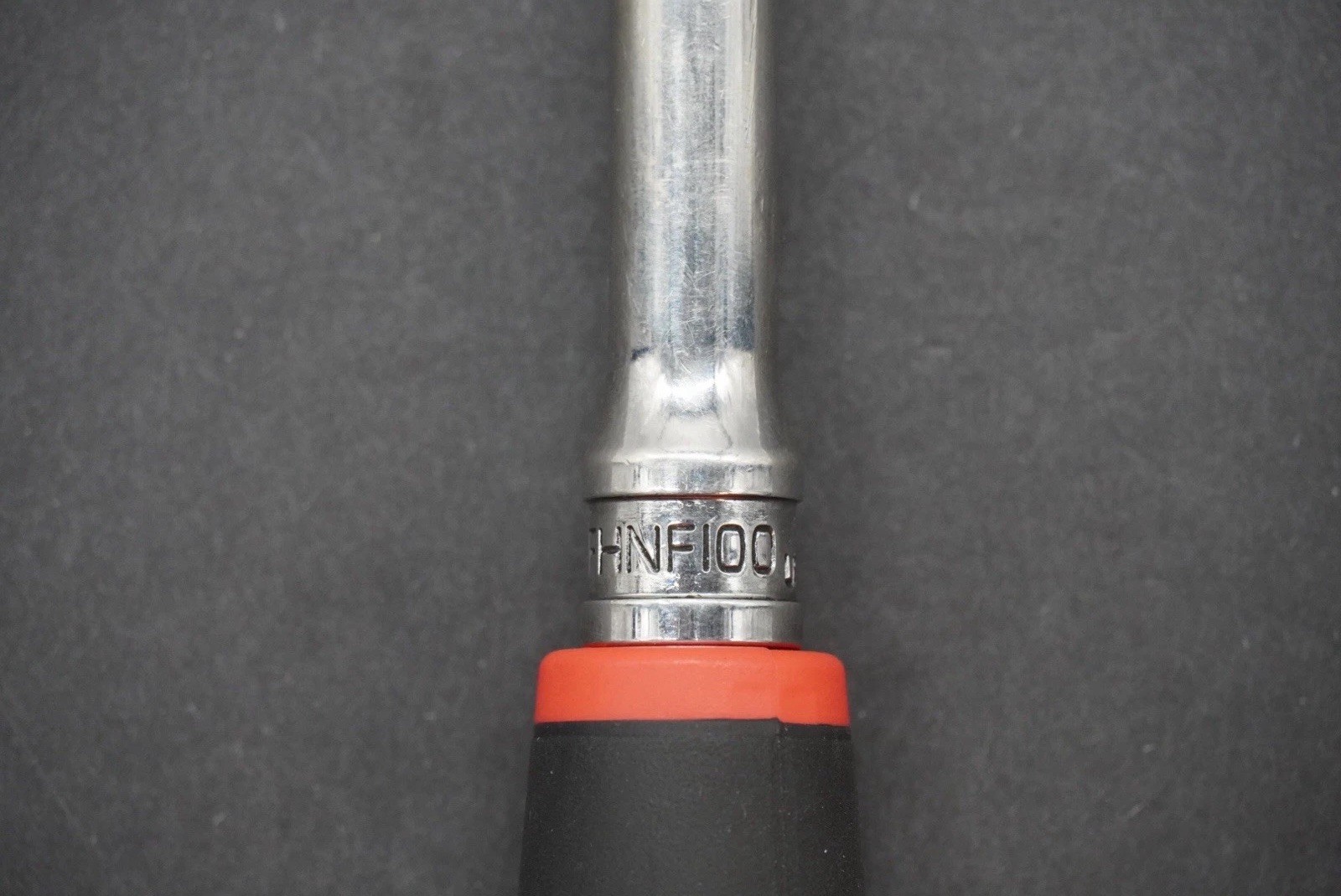 Snap On Ratchet 3/8” Drive Round Head Swivel Soft Grip Handle ( Red ) FHNF100