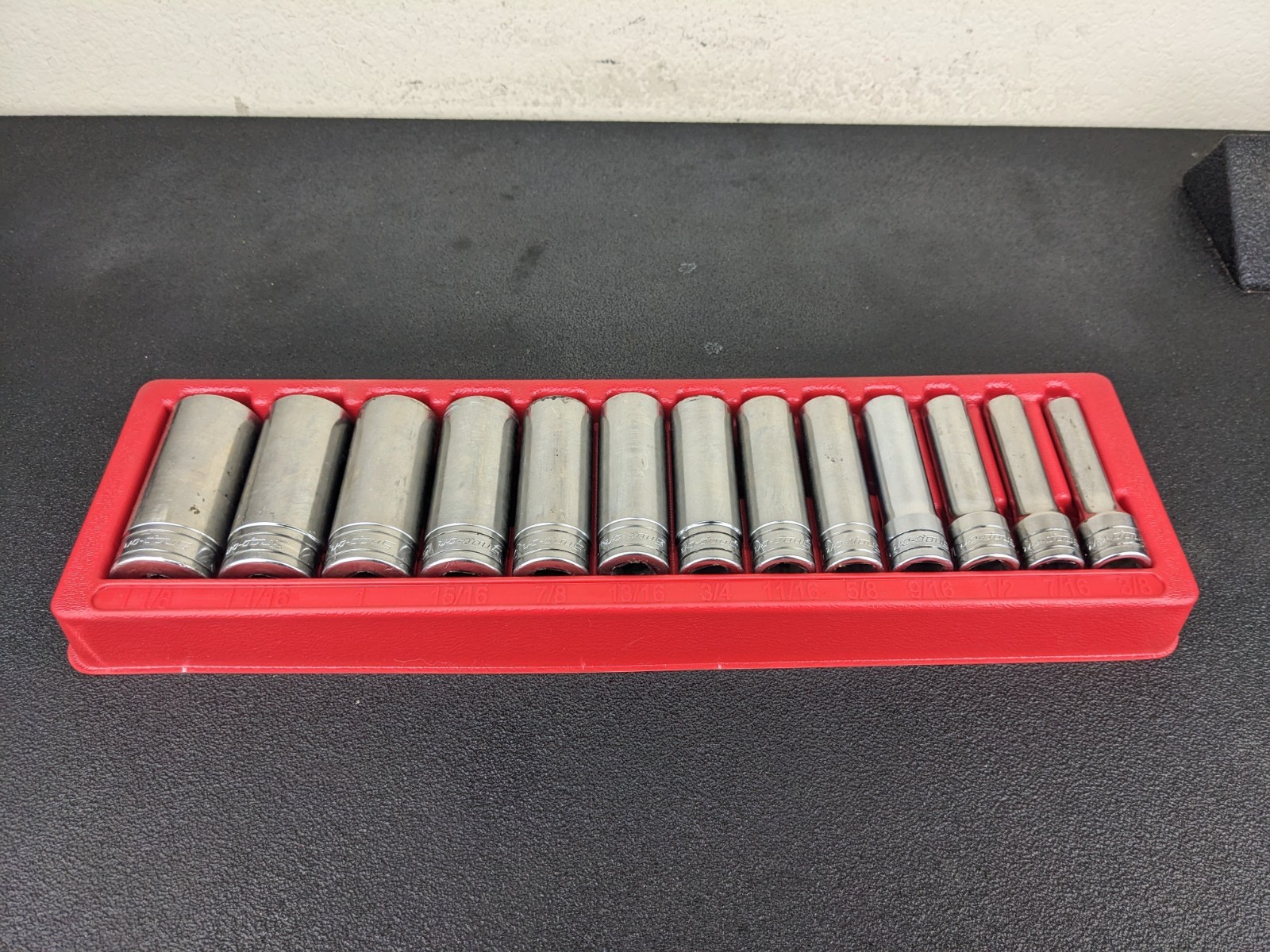 #bo810 Snap-on Tools 1/2″ Drive 6 Point Deep Socket Set 3/8″ to 1-1/8″ 313TSYA