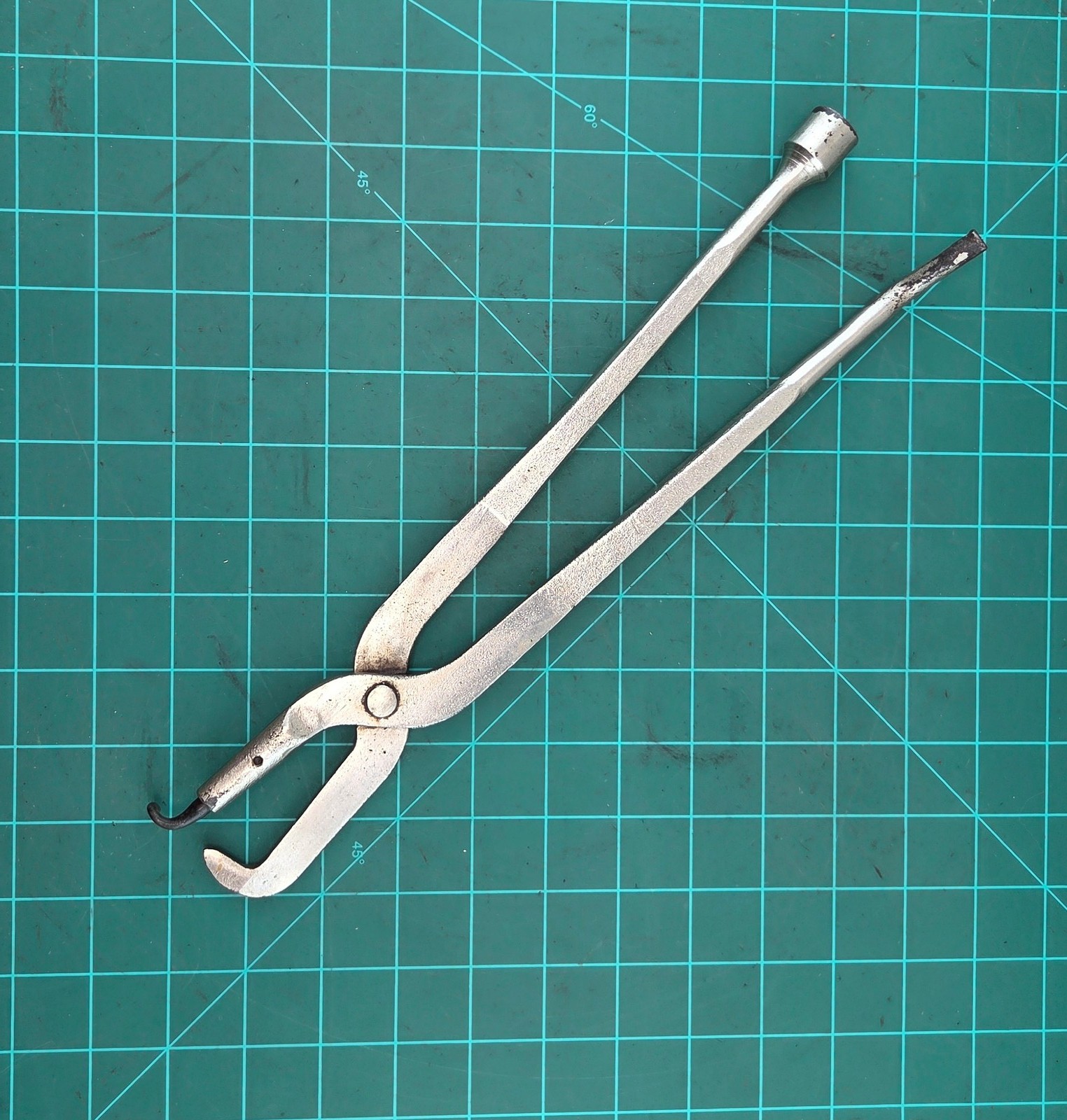 Snap On Tools 131A Drum Brake Spring Pliers