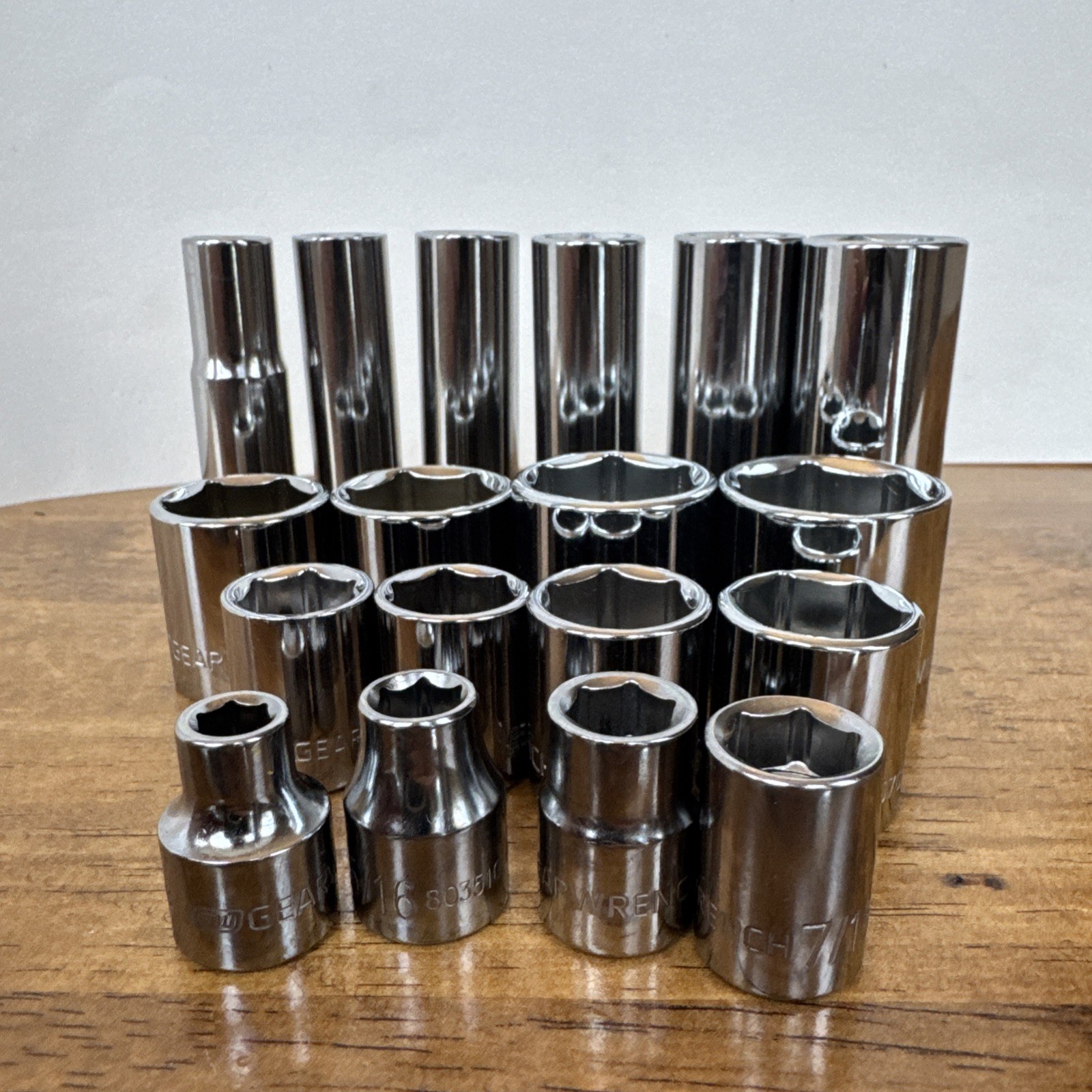 Gearwrench 3/8″ Drive SAE 6 point 18 pc. Deep/Shallow Socket Set