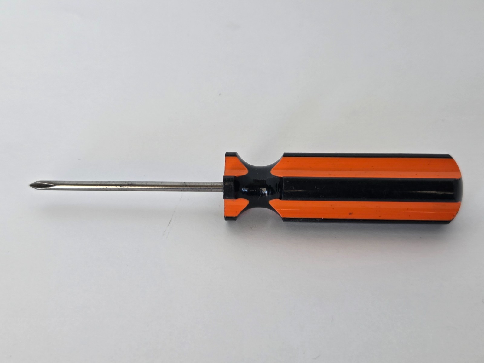 ROSCO USA Screwdrivers Stubby Short Flat head and Phillips Lot of 2 TOOLS