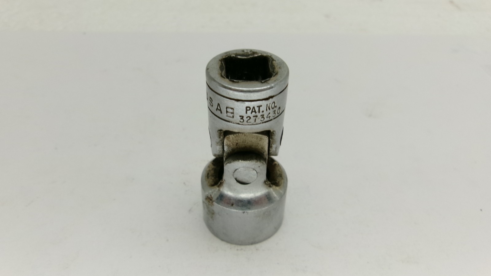 Snap-on tools USA 3/8 drive 3/4″ SAE 6 point Swivel Socket FS24