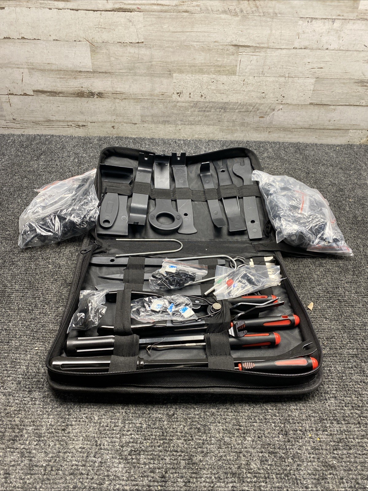 NOS GOOACC Trim Removal And Installation Kit, Clips and Tools