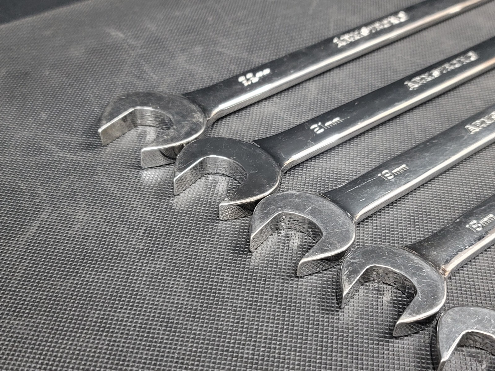 Armstrong Tools 15 pc 12 point Metric Combo Wrench Set 7-19mm & 21-22mm GMTK 52