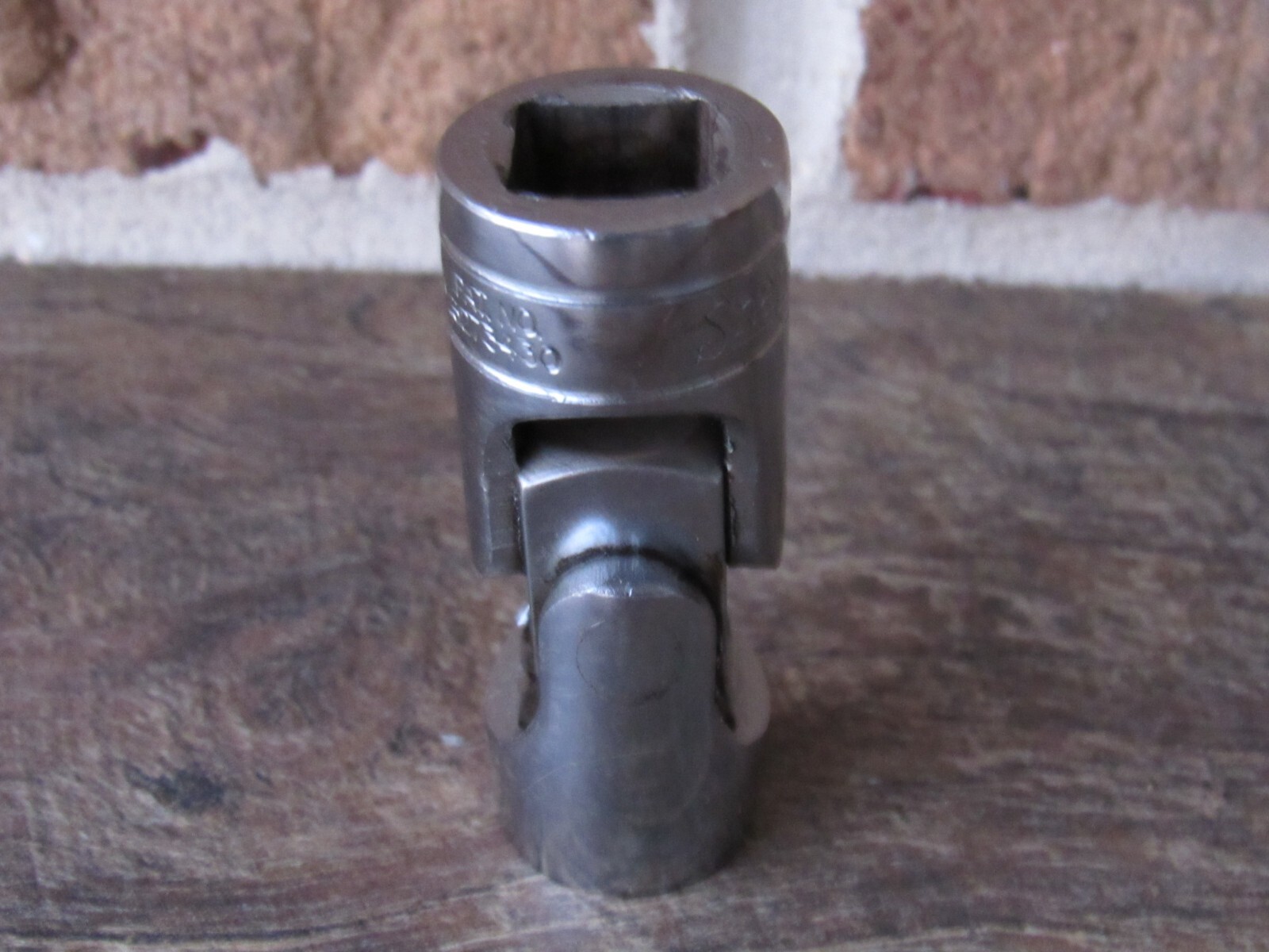 SNAP ON SU18 1/2″ DRIVE 9/16″ 6 PT SAE UNIVERSAL FLEX SWIVEL SOCKET UNDERLINE SU