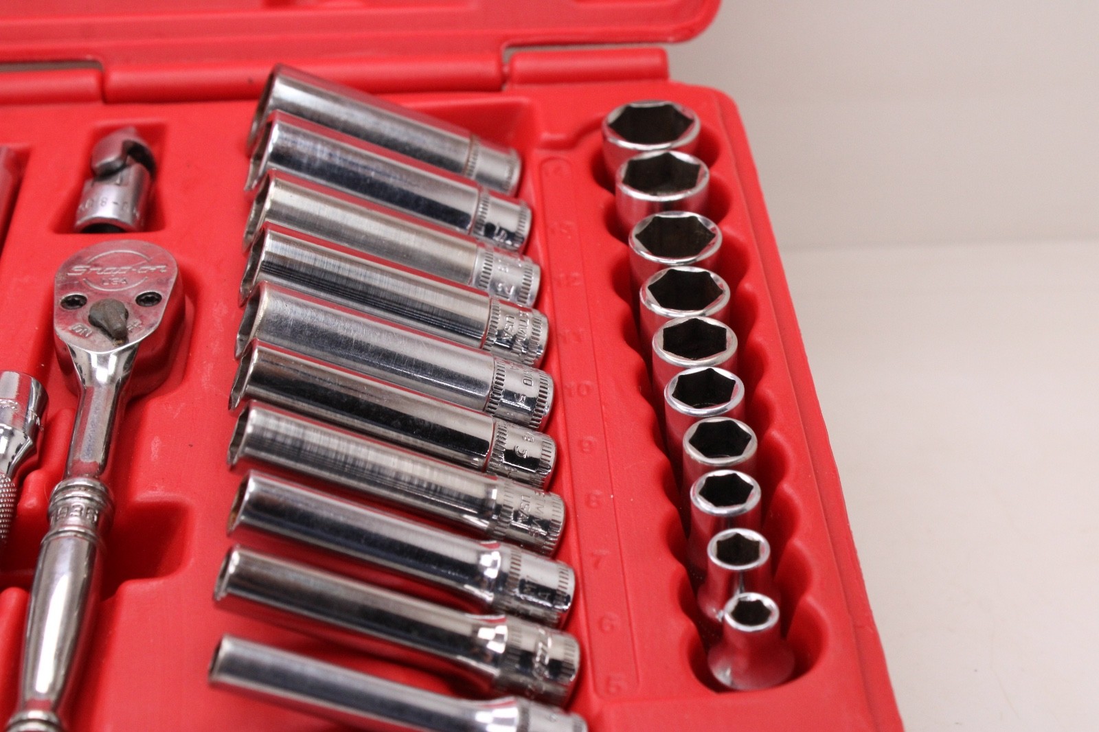 Snap-on 144TMPB 44 Piece 1/4″ Drive 6-Point Metric/ SAE General Service Set USA