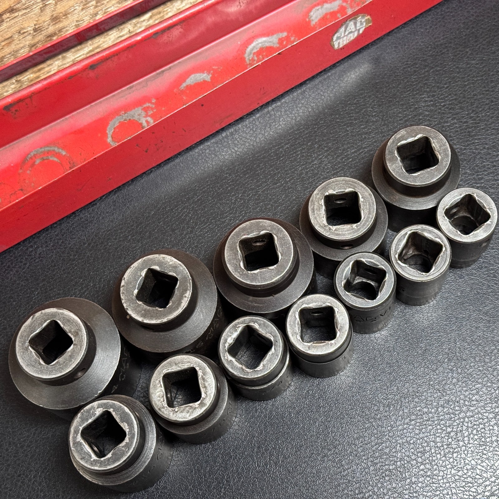 MAC Tools USA SVP156TR 1/2 Drive 6PT SAE Impact Socket Set in VT18 Tray (less 3)