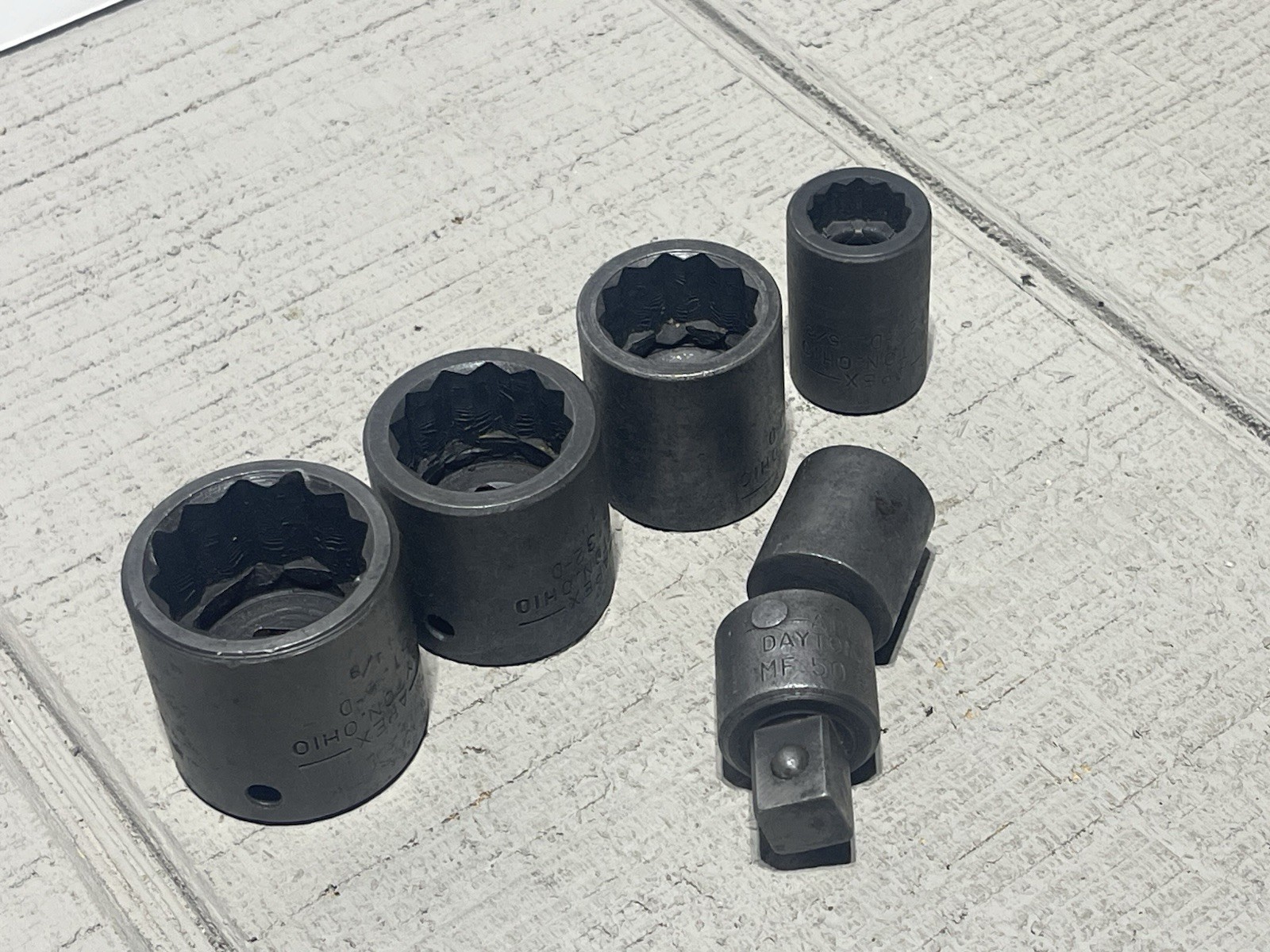 MADE USA – VINTAGE APEX (DAYTON OHIO) LOT OF 4 IMPACT SOCKETS AND SWIVEL ADAPTER