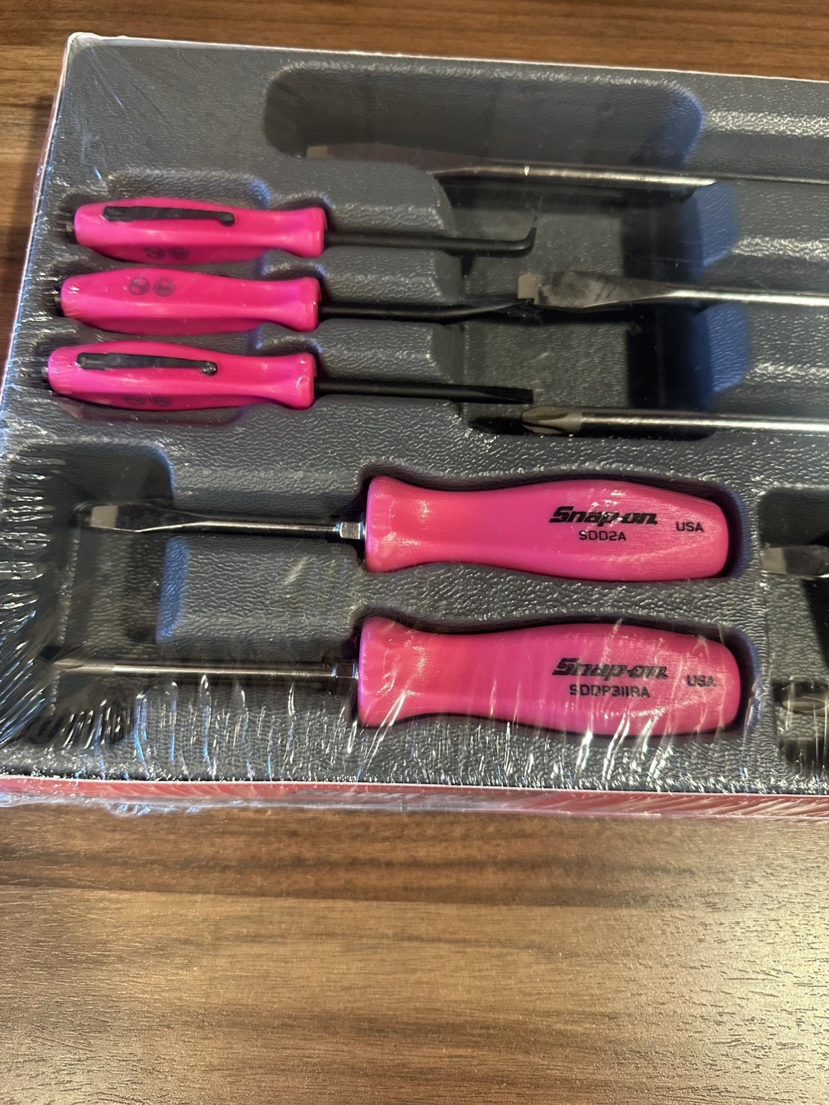 NEW Snap-On ELECTRIC PINK 10 pc Screwdriver & Magnet Pocket Prybars SDDDPBX100EP