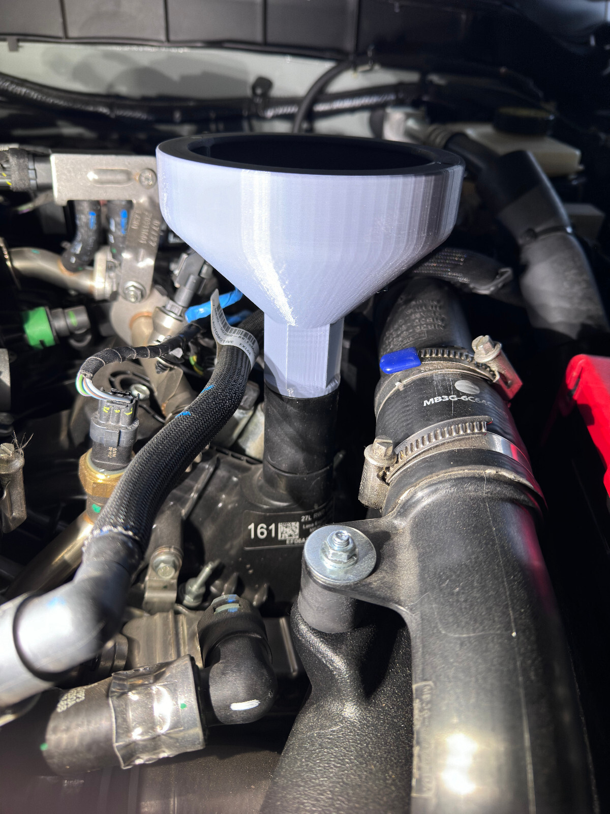 No Spill Locking Oil Funnel for New Ford Bronco/Ranger/Maverick 2.3L – Magnetic
