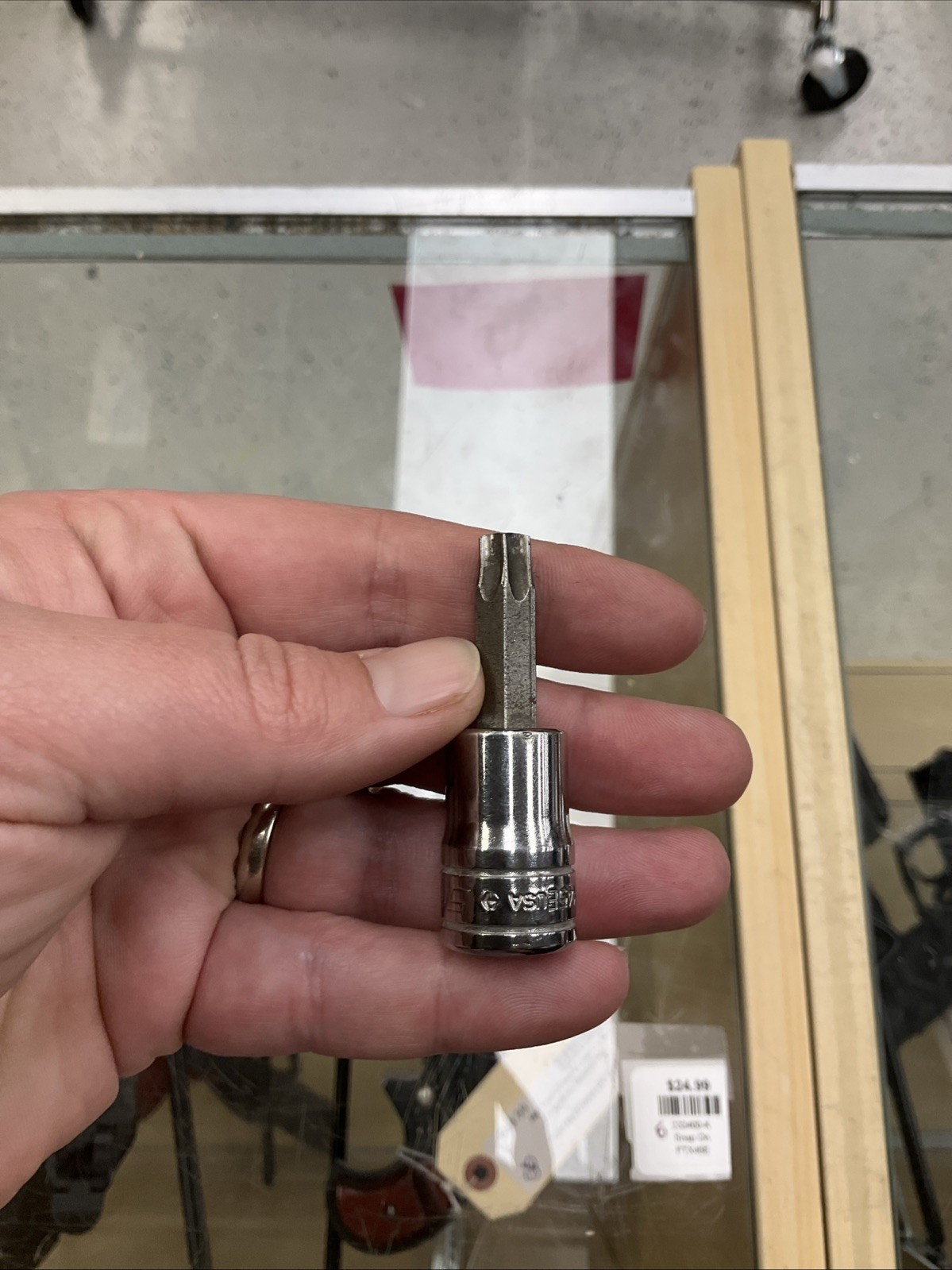 SNAP-ON FTX45E 3/8″ Drive T45 Torx Bit Driver Socket 233400