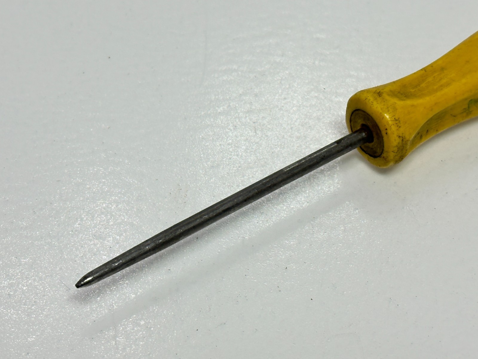 Snap-on Tools USA 3ASH90A CLASSIC YELLOW Straight Pick Awl Hard Handle