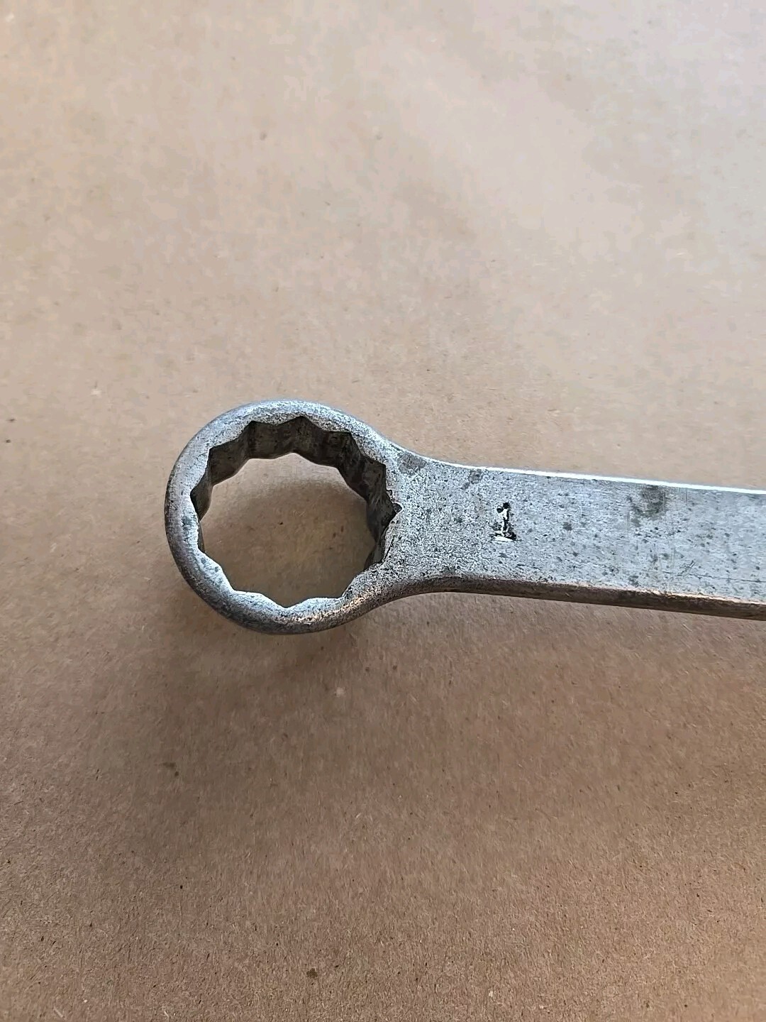 Mac Tools Sabina Vintage 13.5″ Long 13/16″-1″ 12PT Box Wrench B101