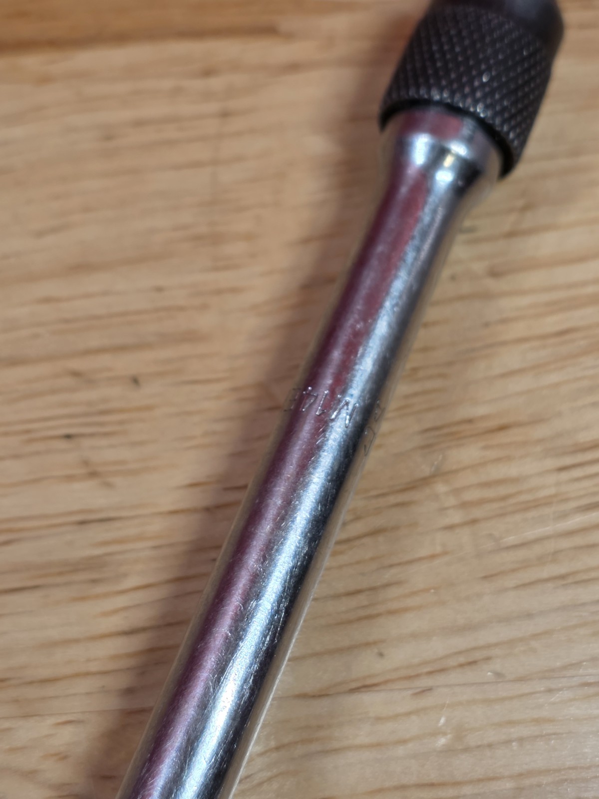 MAC Tools M14EKLQ 14″ Long 1/4″ Drive Knurled Locking Extension