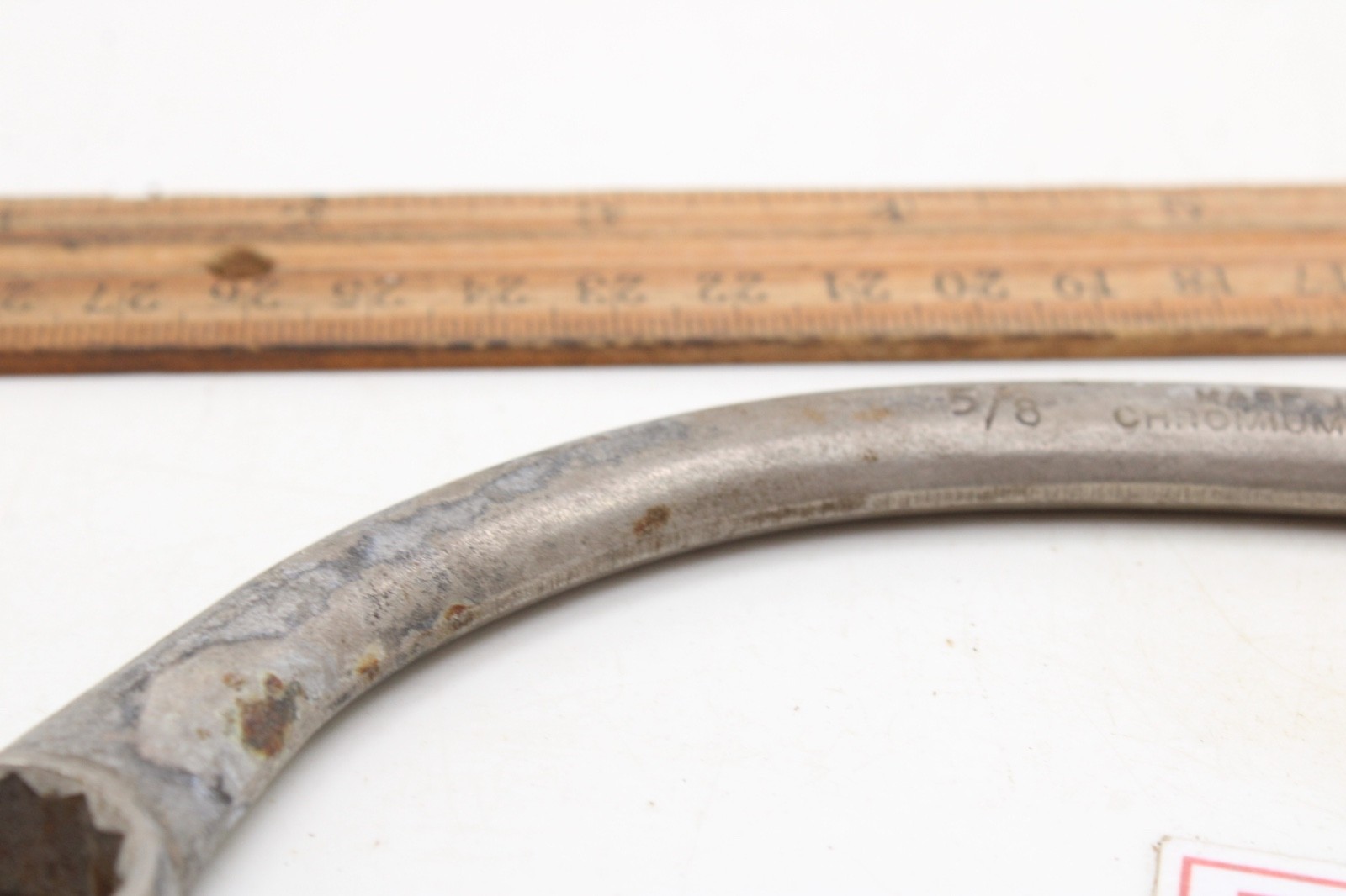 Unbranded Obstruction Wrench Curved SAE 5/8″x9/16″ 12 Pt. Chromium Vanadium USA