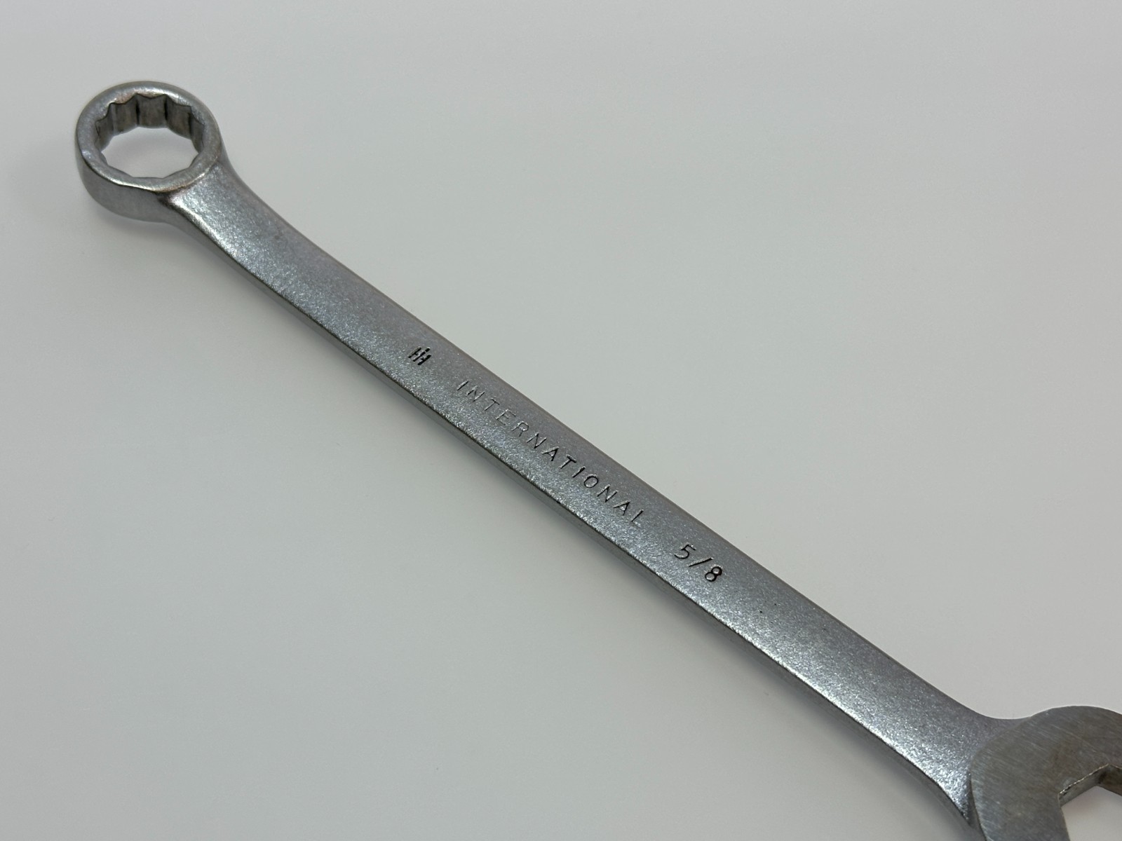 International Harvester IH USA 999439R1 SAE 5/8” Combination Wrench 12 Point
