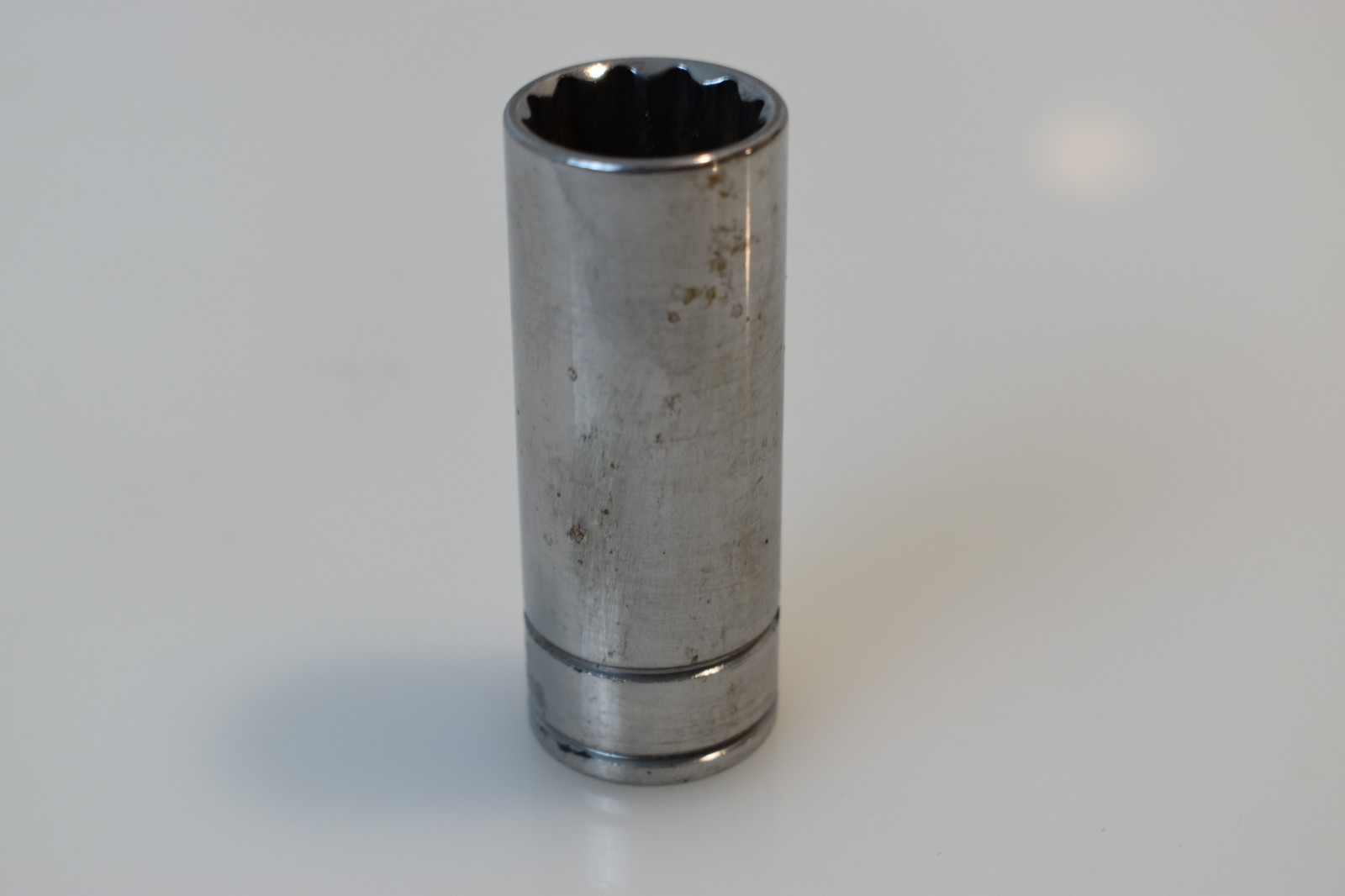 Blue Point Tools BLPLM3818 18mm Metric Deep Socket 3/8″ Drive 12 Point Chrome