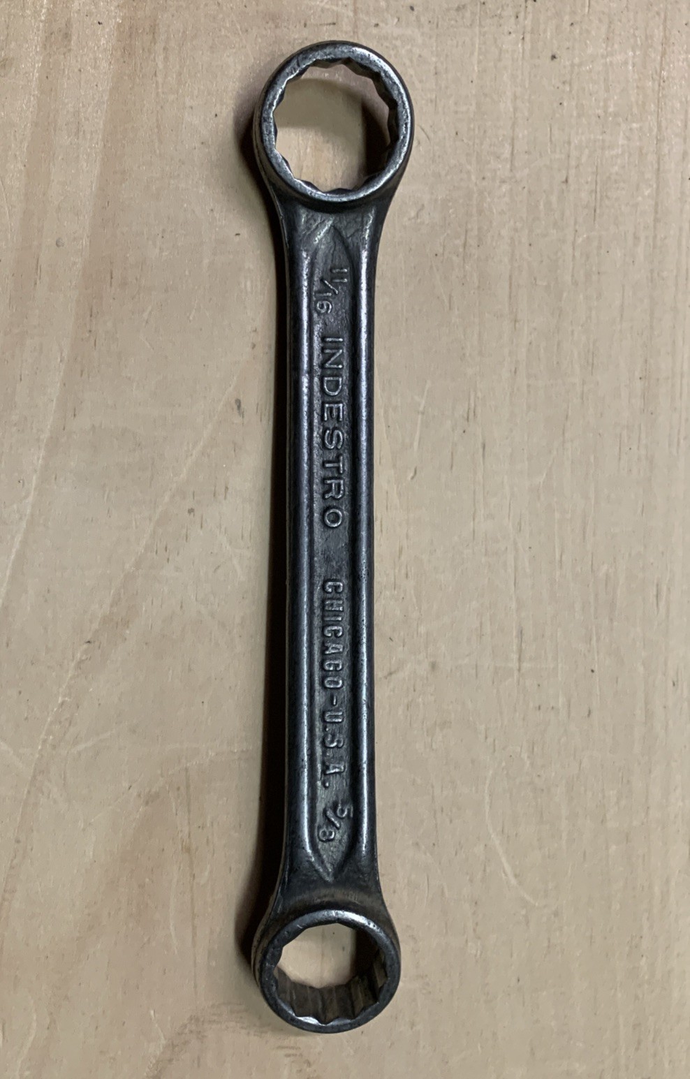 Vintage INDESTRO 1/4″ Drive Ratchet 6072 AND INDESTRO 5/8 X 11/16 Box End Wrench
