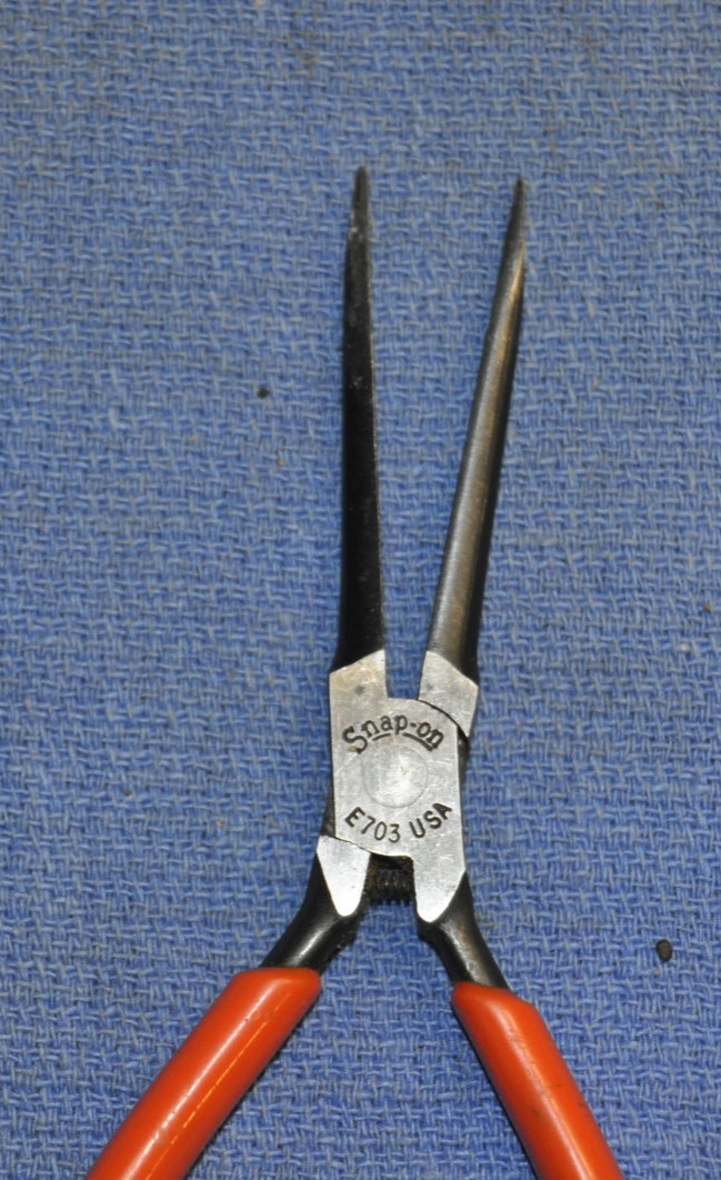 Snap on E703 spring loaded long nose needle nose pliers 6-1/2 in. USA