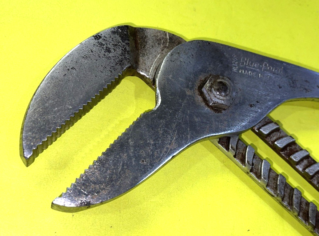 SNAP-ON & BLUE-POINT TOOLS 2 PIECE SLIP JOINT & 20 IN ADJUSTABLE JAW PLIERS