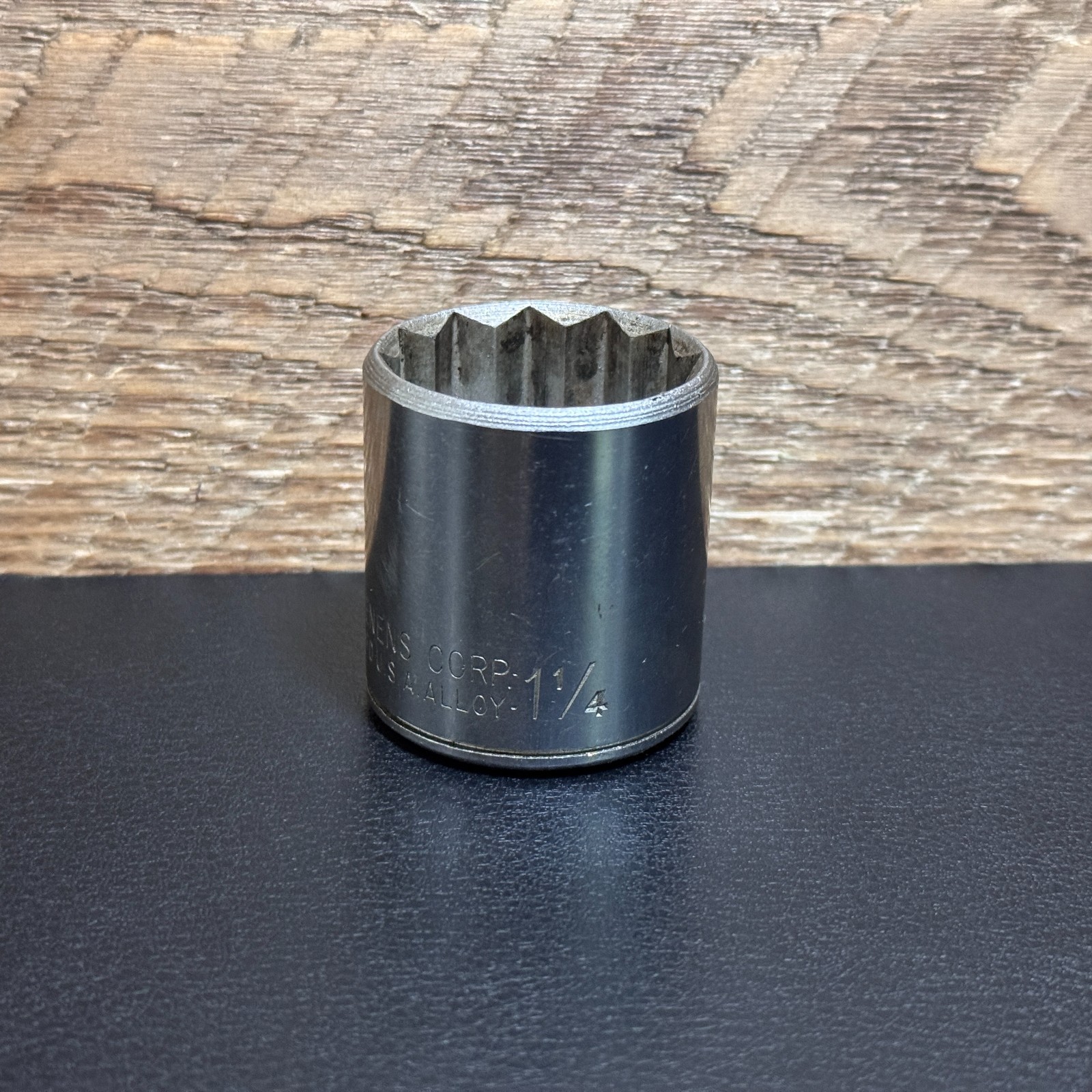 Vintage PENENS CORP (CHALLENGER) 3/8 Drive SAE 12PT 1-1/4 Chrome Socket 1640 USA