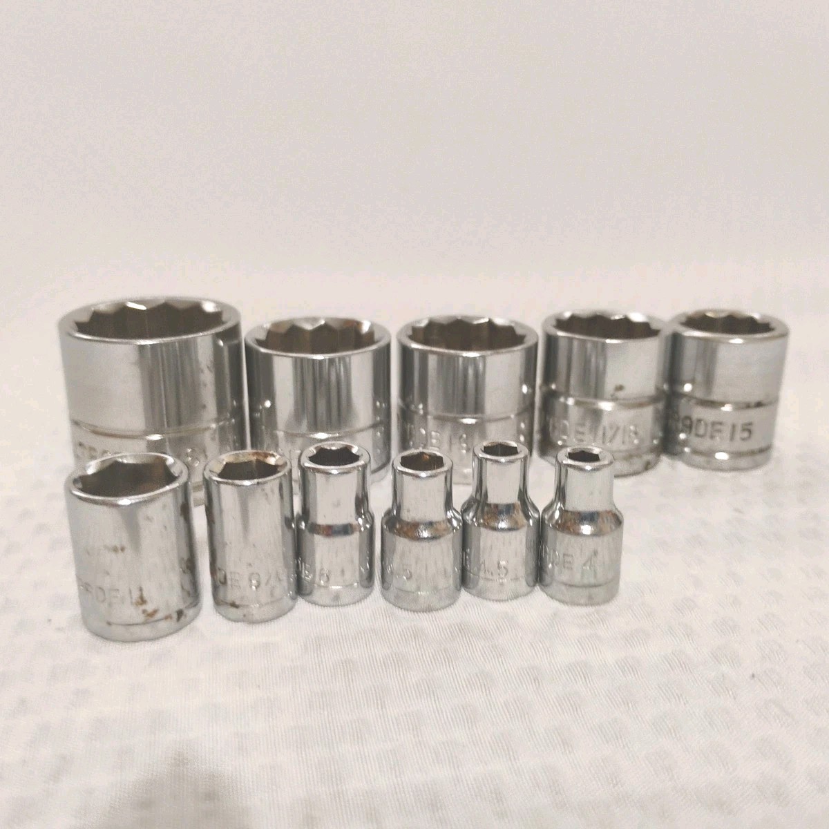 ALLTRADE Sockets Mix Metric And SAE 12 And 6 Point 1/2″ And 3/8″ Drive Set Of 11