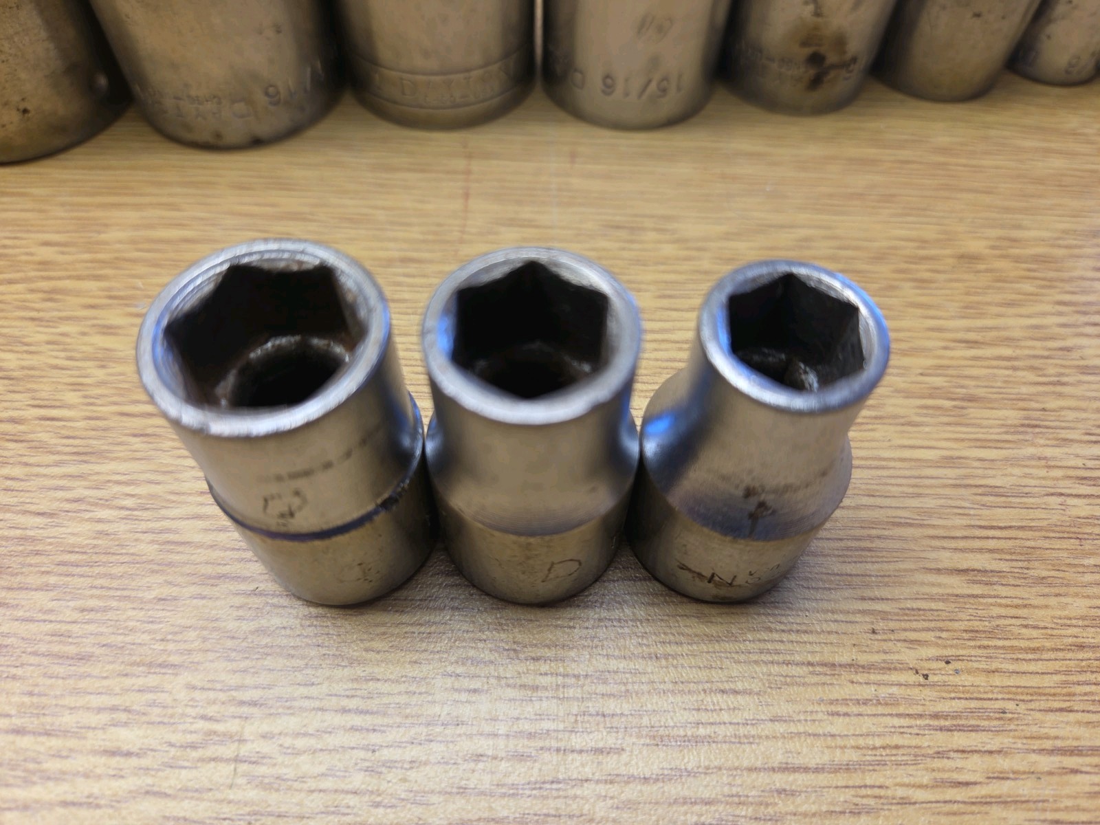 Dayton Sockets And Breaker Bar 1/2″ Drive