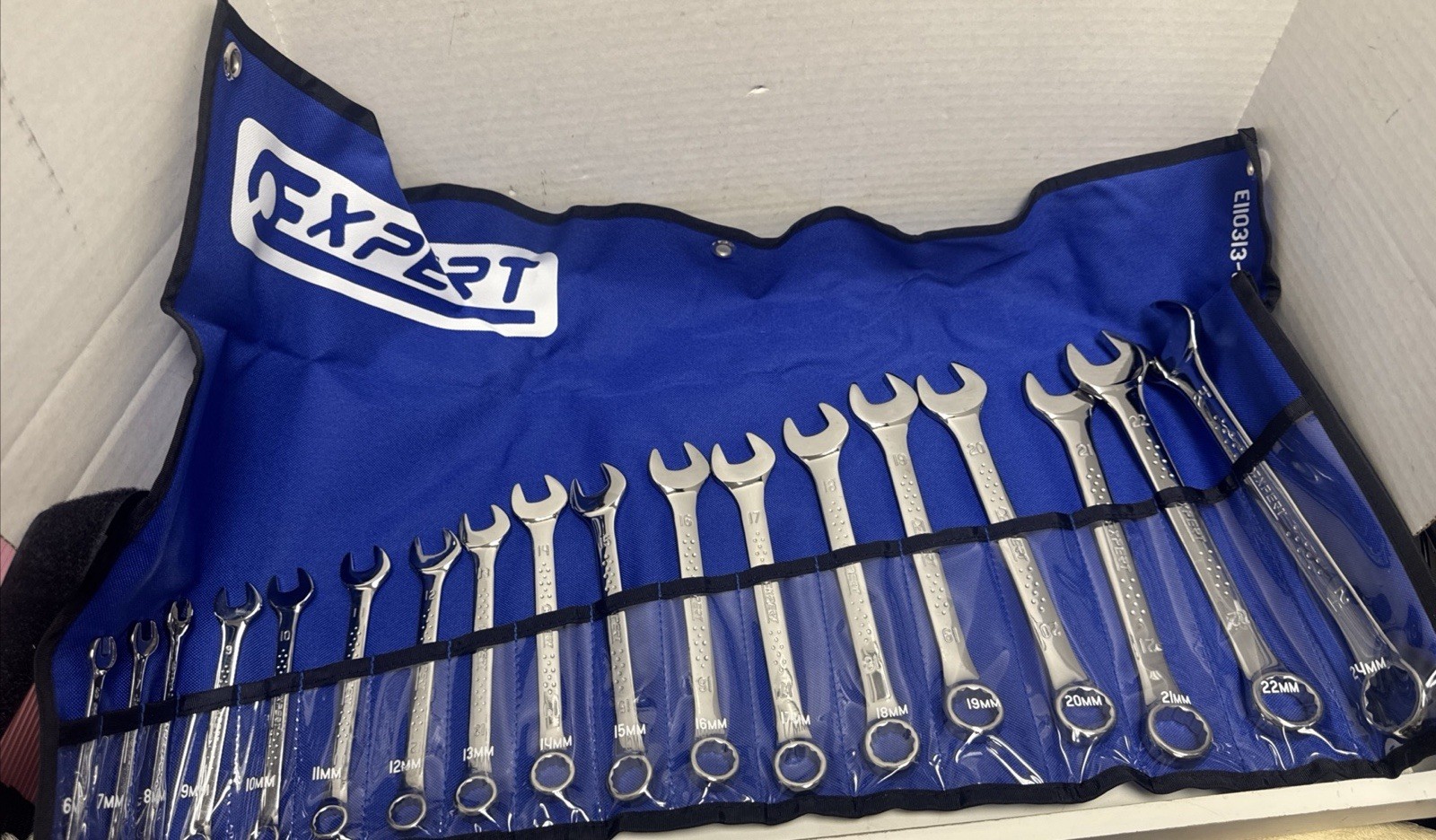 EXPERT E110313-US 18 Pieces Combination Wrench Set W/Roll Blue Pouch Brand New