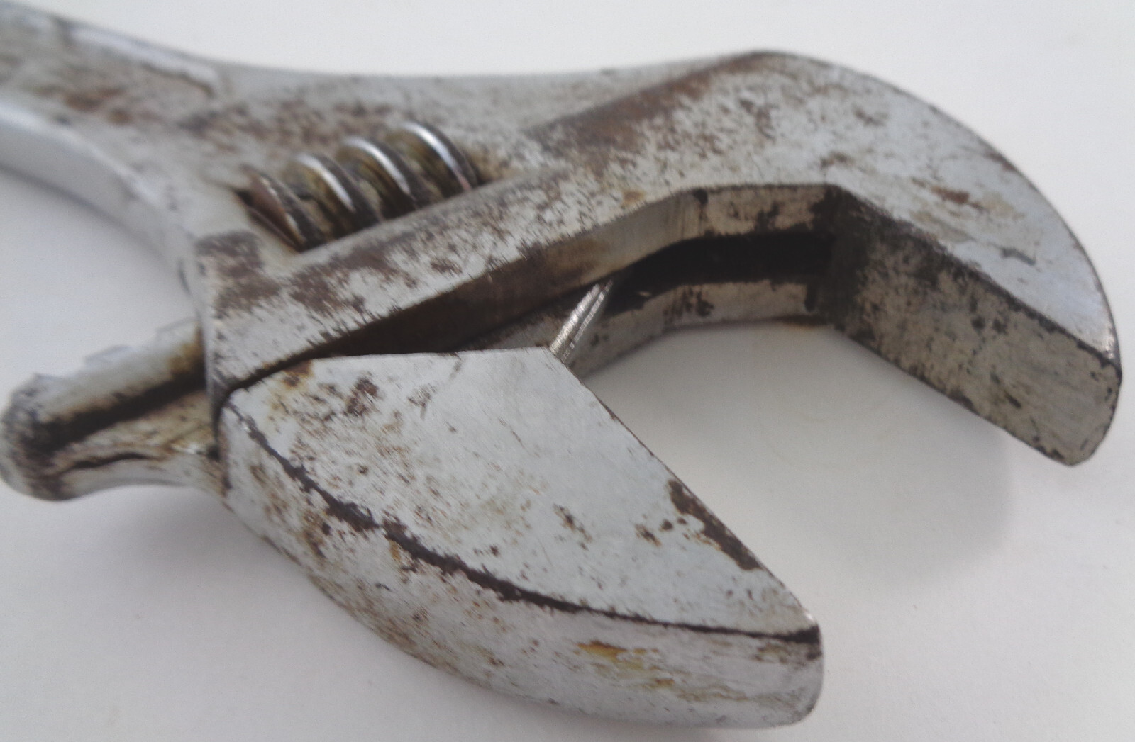 Craftsman USA 44605 adjustable wrench: 12″ / 300mm, dial moves smoothly & easily