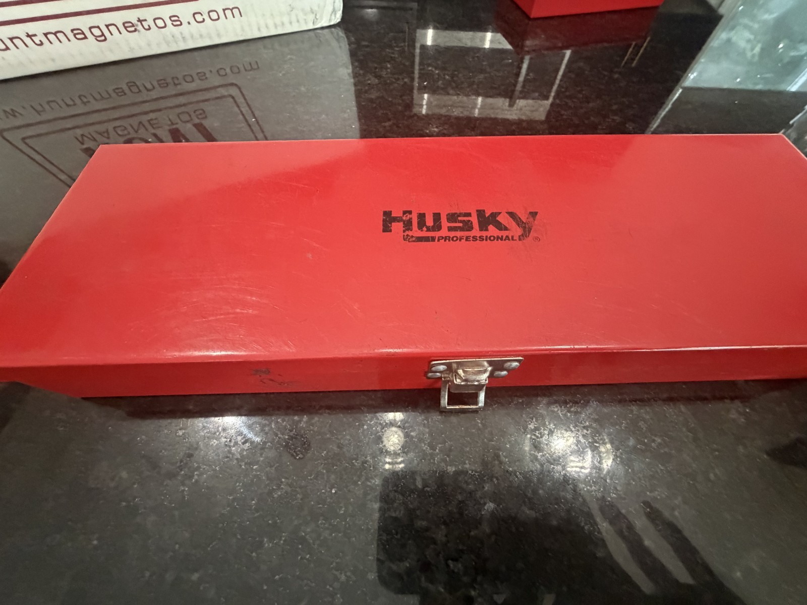 Husky Professional 42-Piece 1/4″ & 3/8″ Drive SAE/Metric Socket Set 40006 Comple