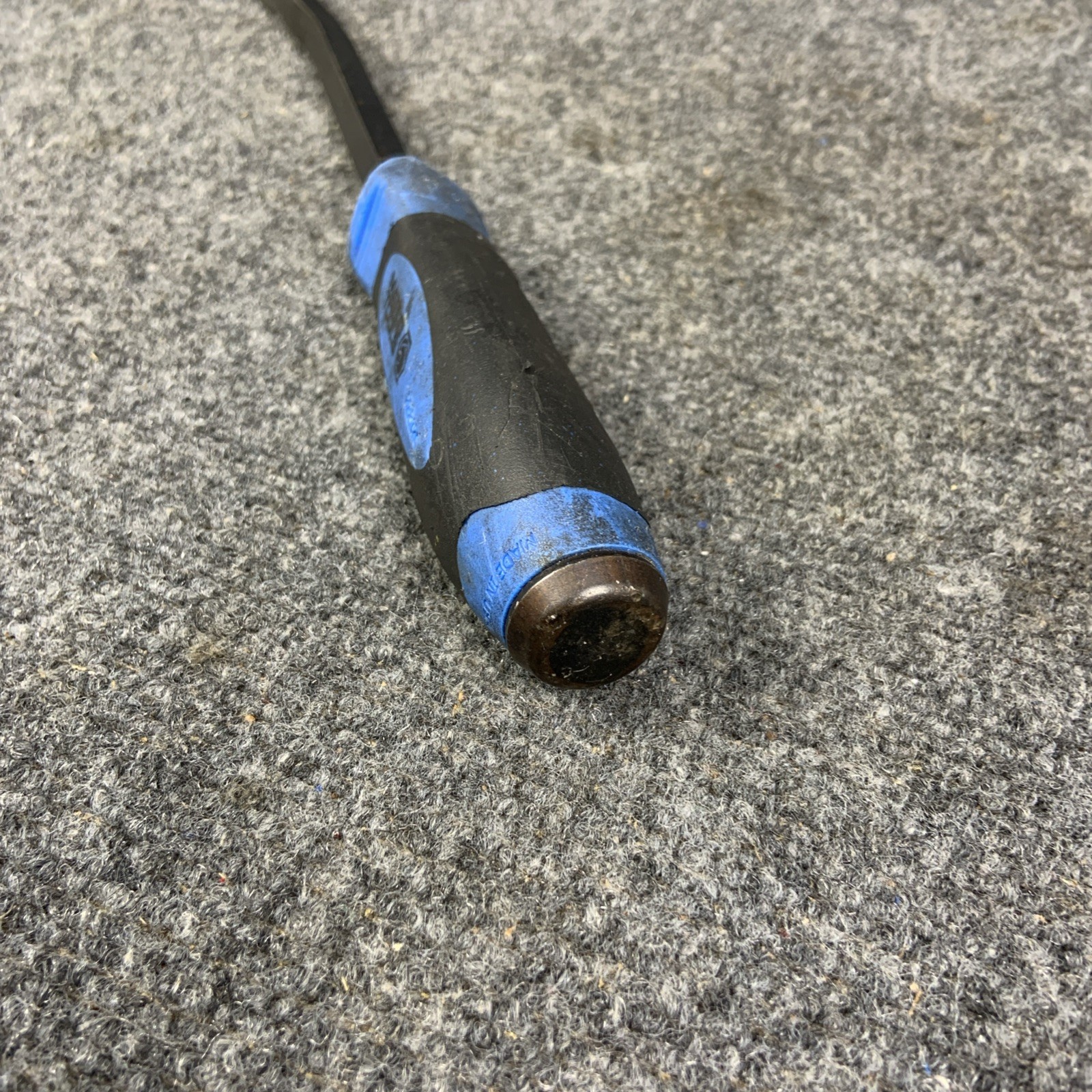 Matco Tools PBB12C 12″ Curved Tip Striking Handle Pry Bar Blue USA