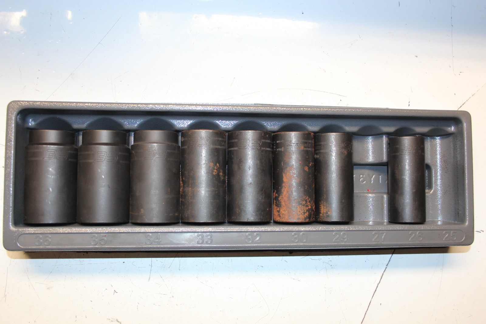 SNAP-ON TOOLS 8 pc 1/2″ Drive 6-Point Metric Deep Impact Socket Set 26 & 29-36MM