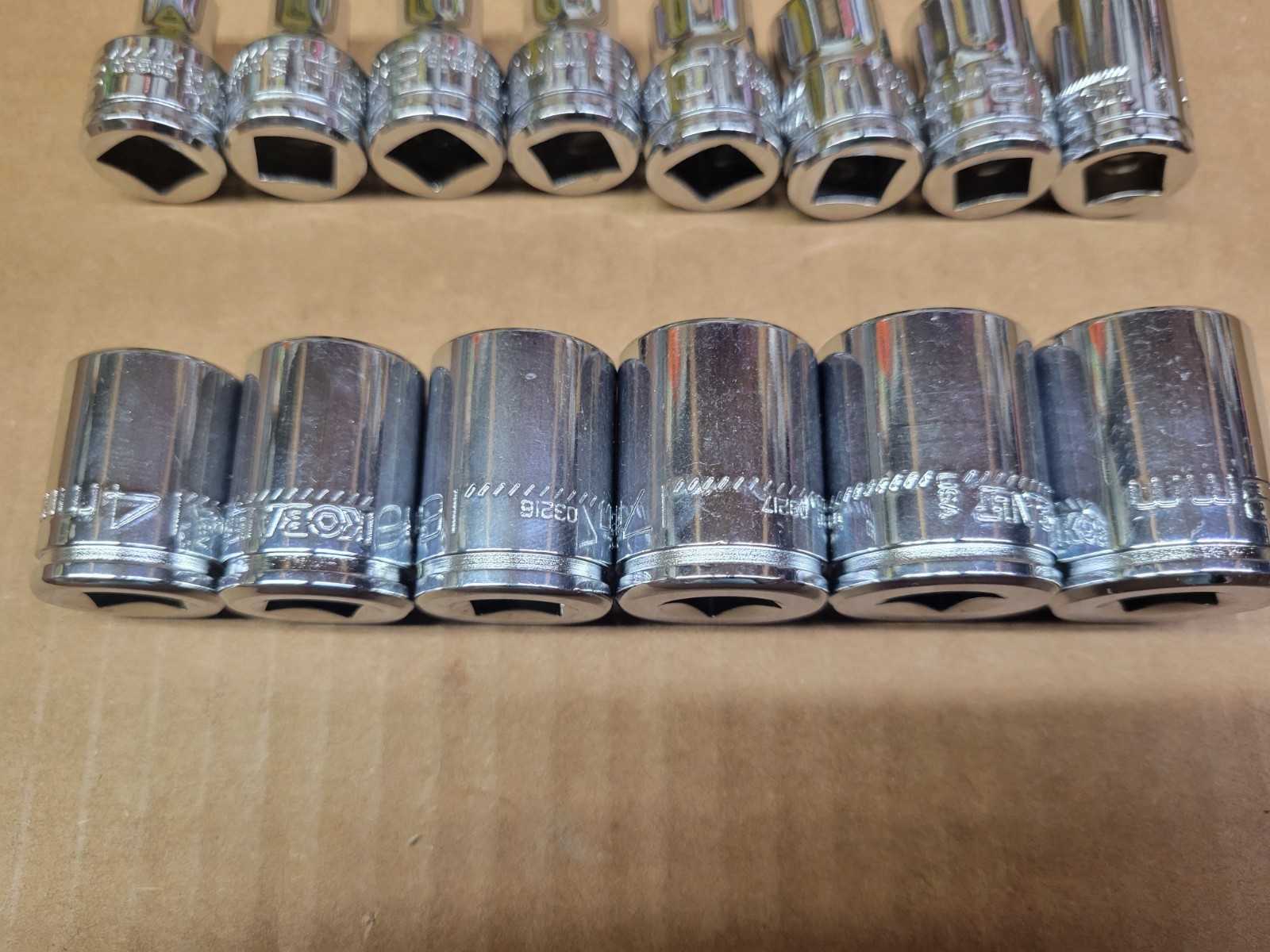 First Generation Kobalt 3/8″ Drive Metric 14-PC SAE 6-Point Socket Set 6-19 MM