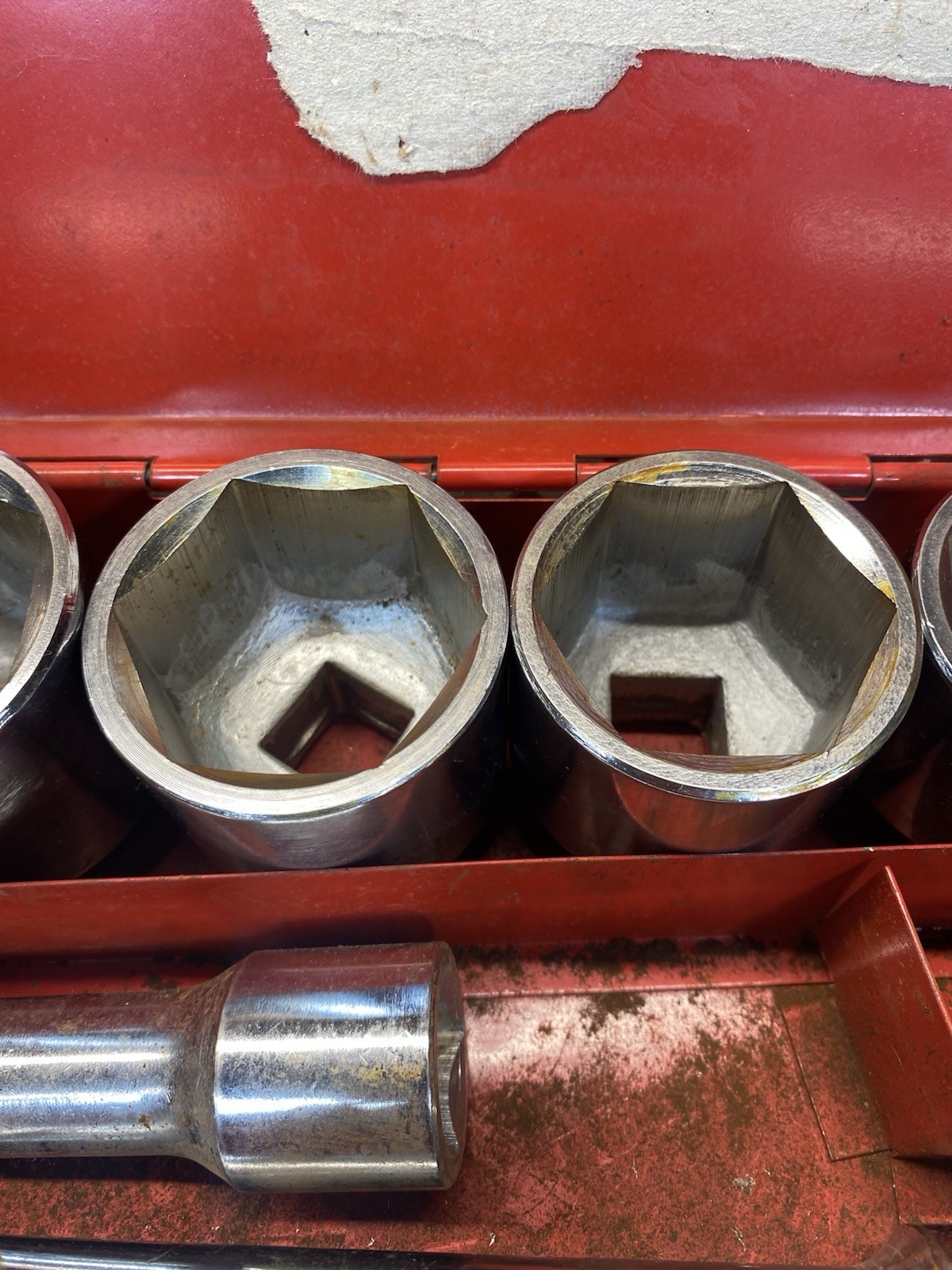 3/4” Drive Socket Set 18 Pieces With Metal Case