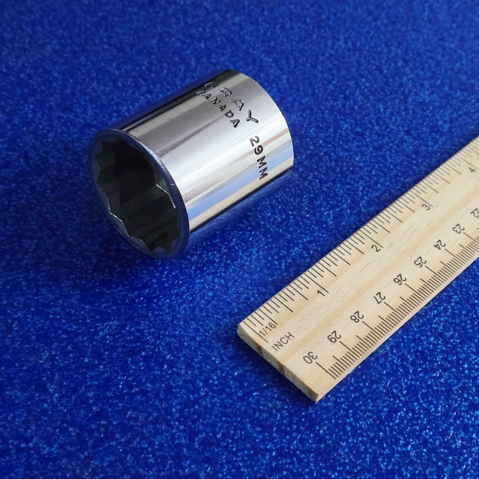 Vintage Gray Canada M1229 29mm Socket 1/2″ Dr 12pt Clean Mechanic Metric Tool