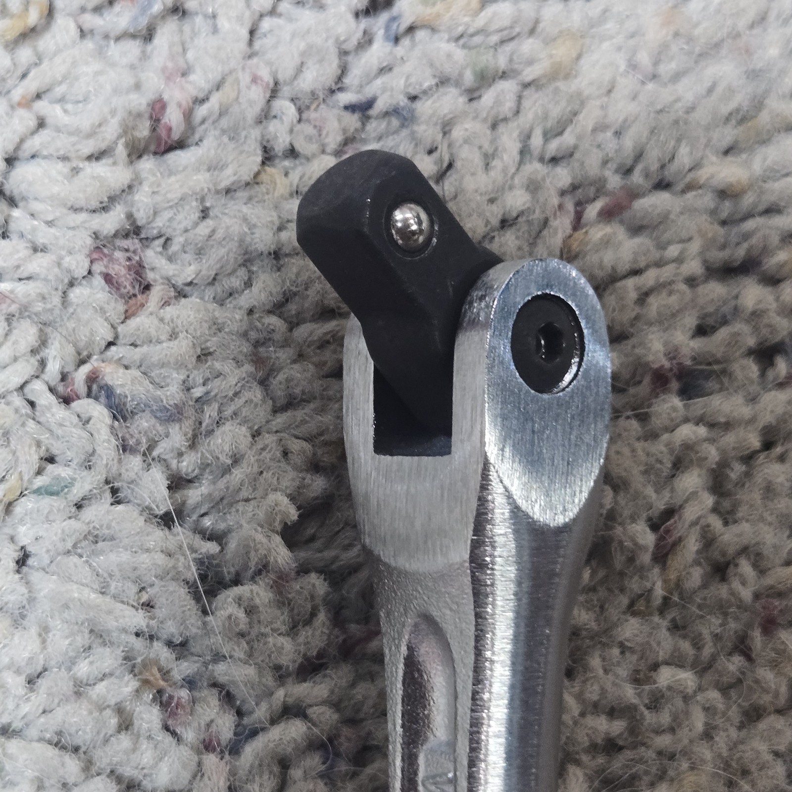🔥18″X 1/2″ + 10″X 3/8″ B.B. + 3/8″ & 1/4″ RATCHETS and ASSORTED SCREW DRIVERS🔥