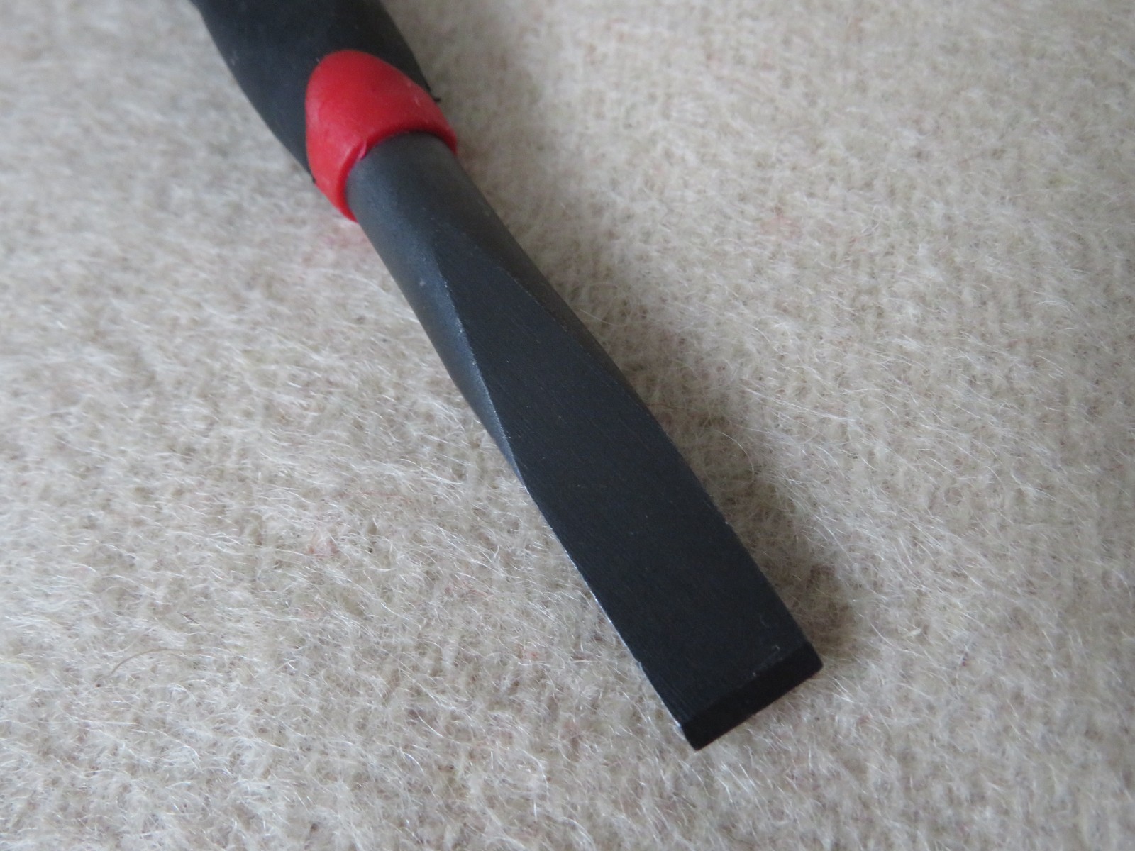 Snap-on Tools SPAIN BRAND NEW RED Soft Grip 3/8″ Flat Edge Chisel PCSG812