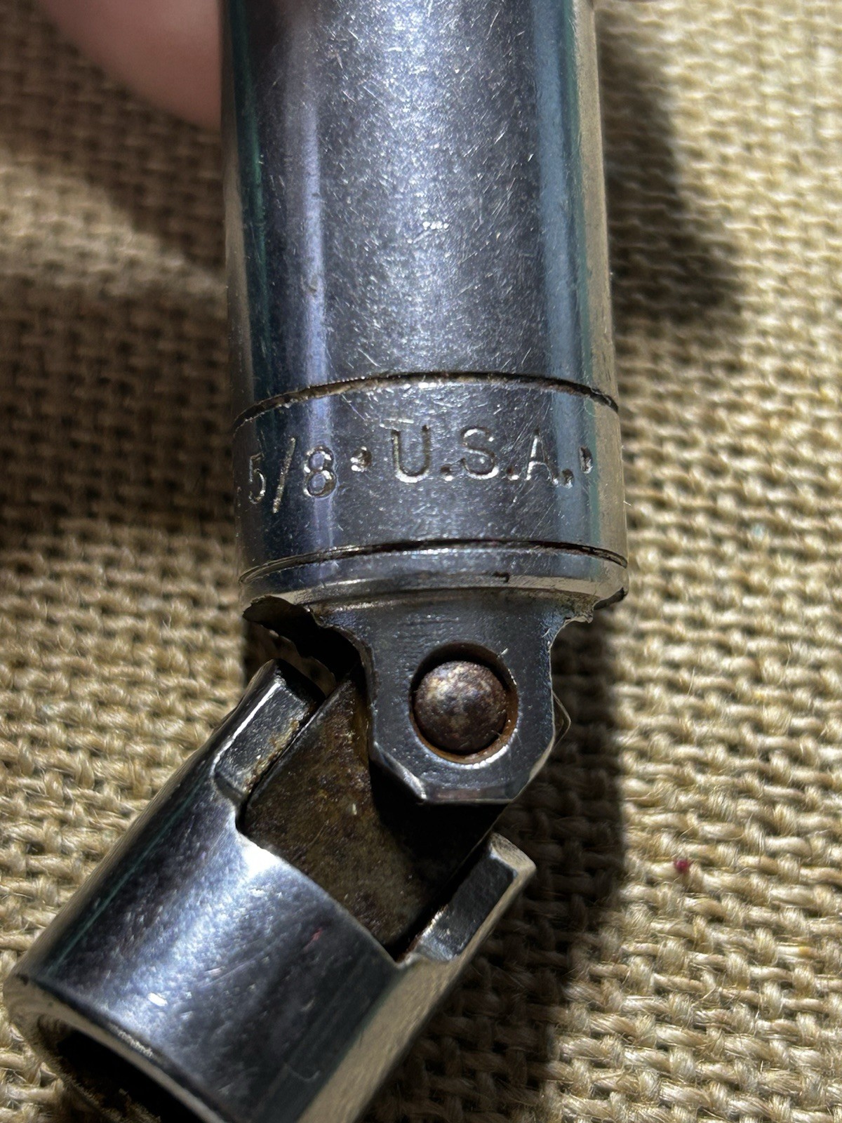 S-K Professional Tools 4480 5/8″ Swivel Spark Plug Socket 3/8″ Drive Made in USA