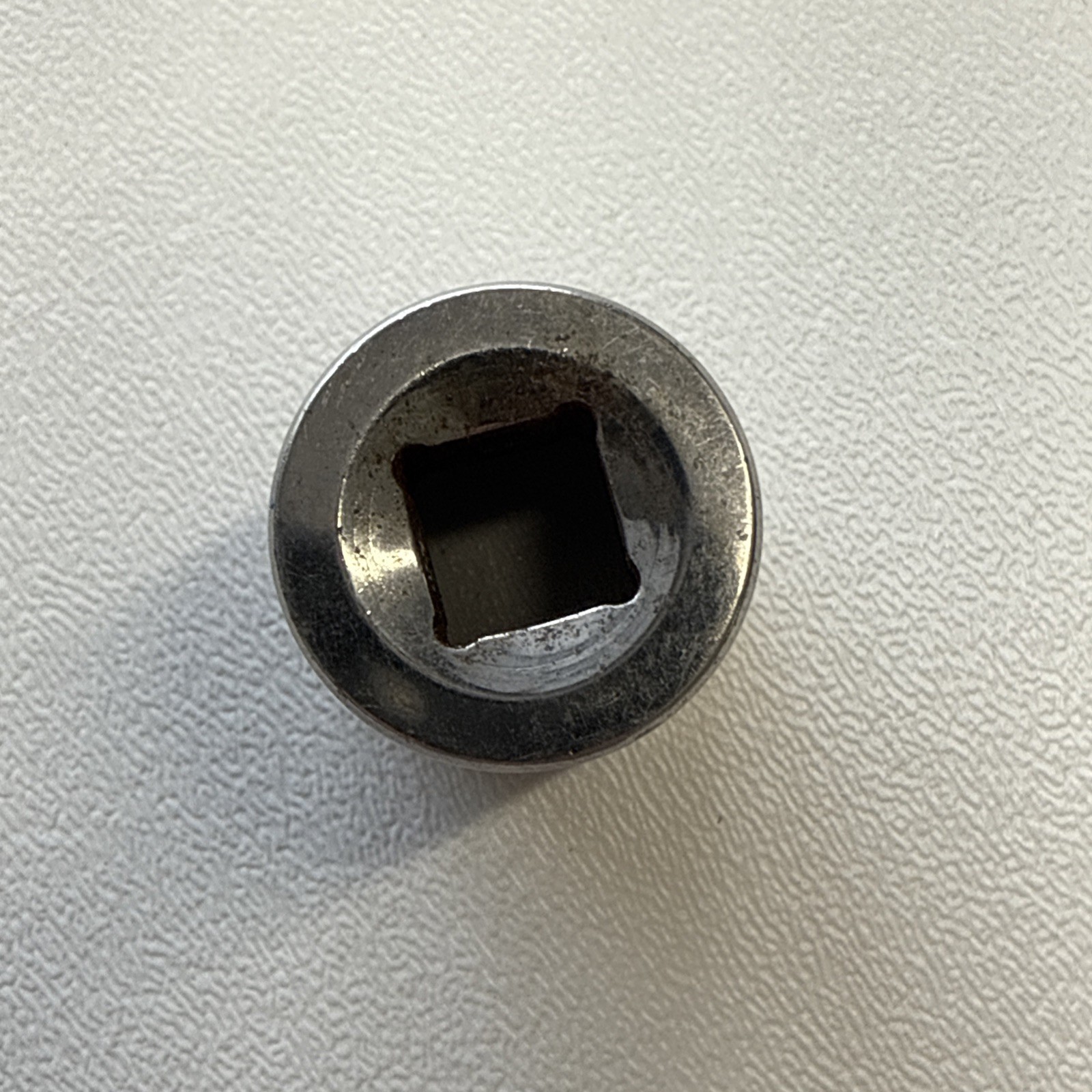 Blue-Point BLPS38 1116 by Snap on 11/16″ Sha1low Socket 3/8″ Drive 6-Point USA