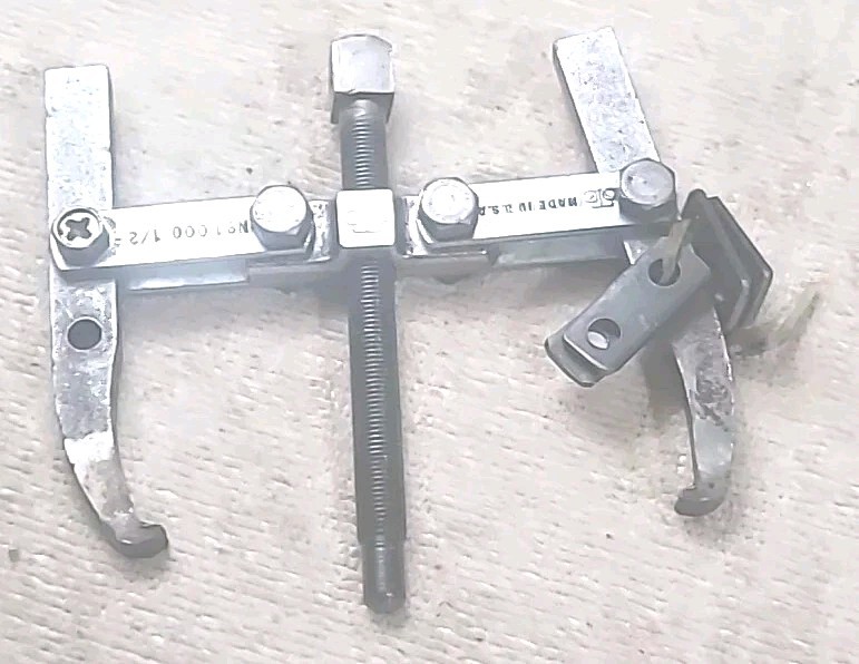 Owatonna (OTC) No. 1000 1/2-L Movable Arm 2 Jaw Gear Puller, USA MADE Tool.