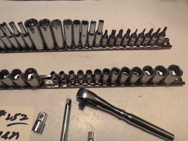 CRAFTSMAN 1/4″ DR -56 PC / RATCHET + SOCKETS/ DEEP /STD METRIC & SAE SET+ RAILS